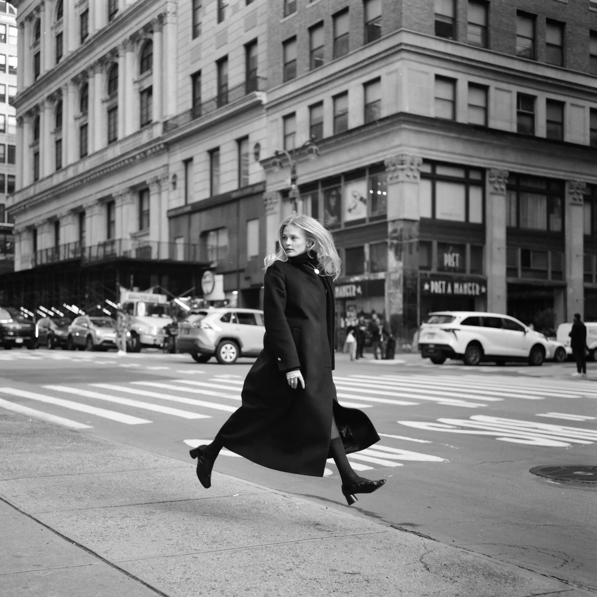 Vogue archive 90's tribute
New York, USA
Camera: Rolleiflex 3.5F
Film: Ilford Delta 100