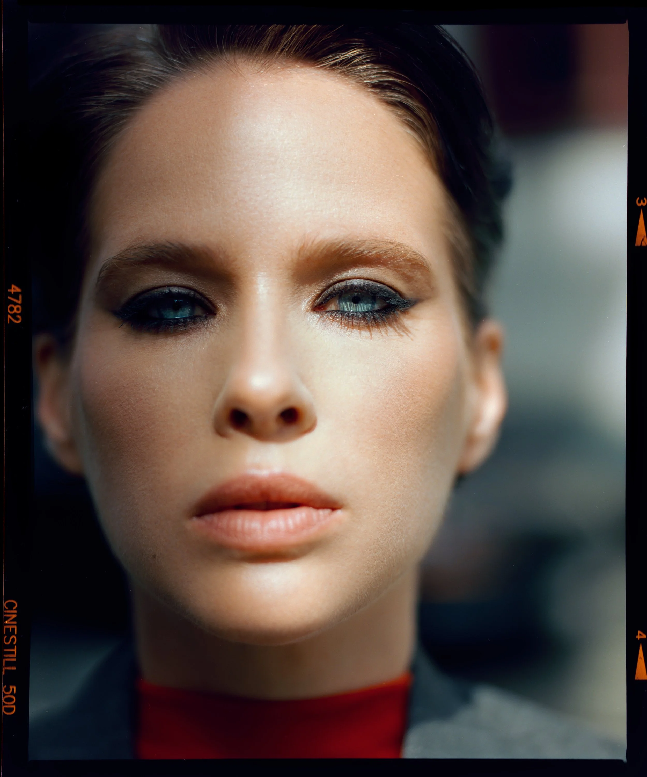 Editorial  OCTOBER '26
New York, USA
Camera: Mamiya RB67 Pro SD
Film: Cinestill 50D