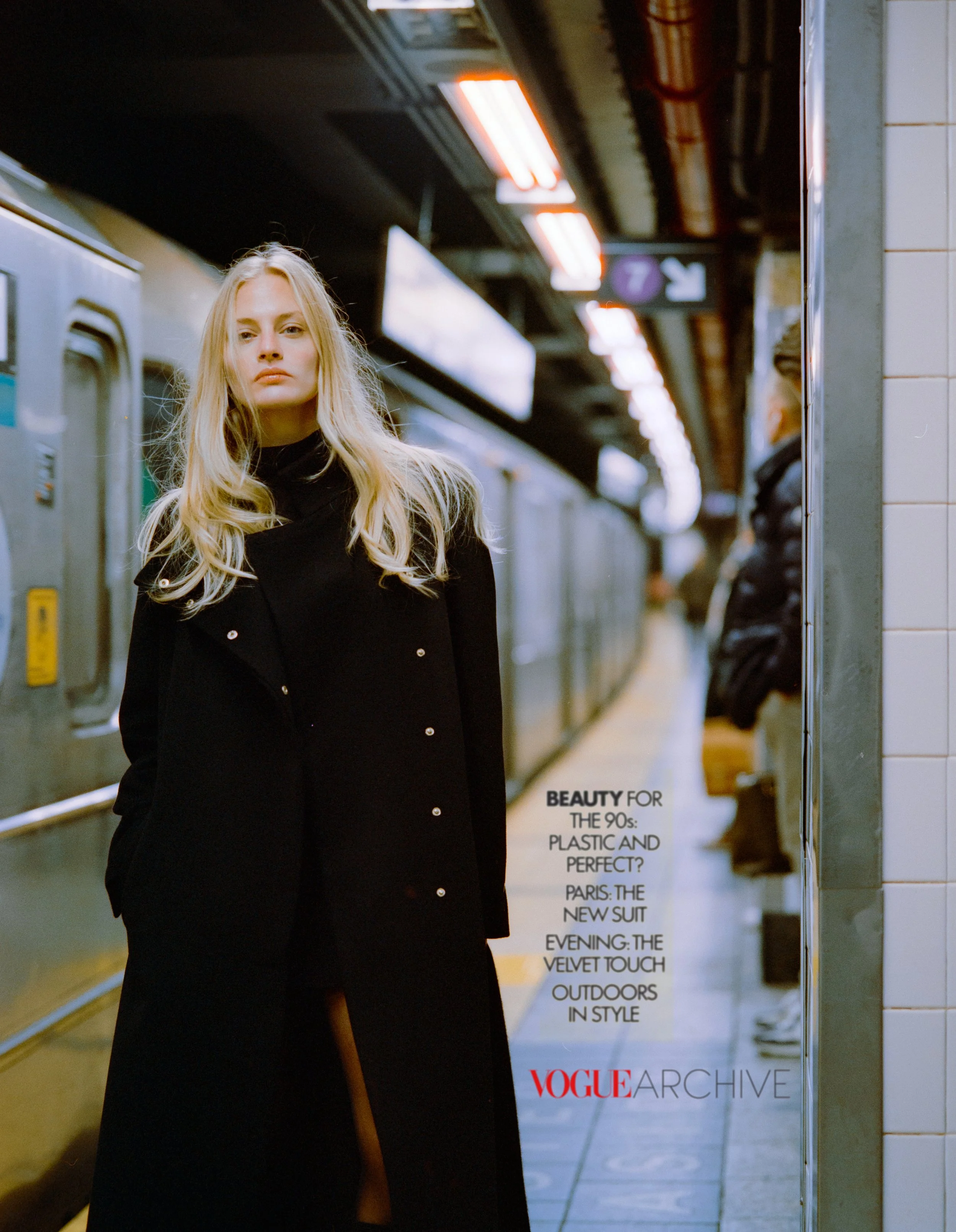 Vouge Archive
New York, USA
Camera: Mamiya RB67 Pro SD
Film: Cinestill 800T
