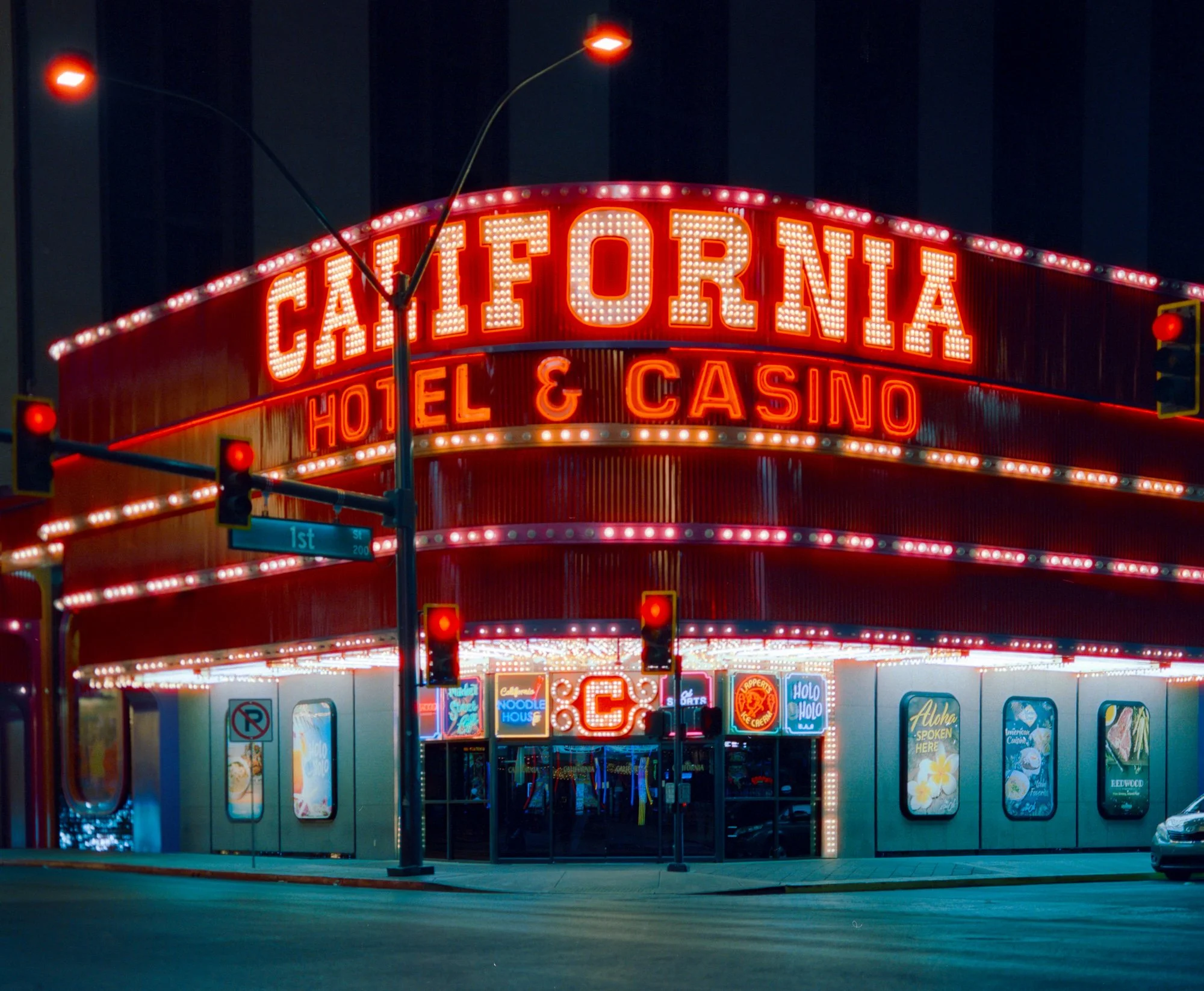 Gulfstream Book. 
Las Vegas, USA '25
Camera: Mamiya RB67 Pro SD
Film: Cinestill 800T
