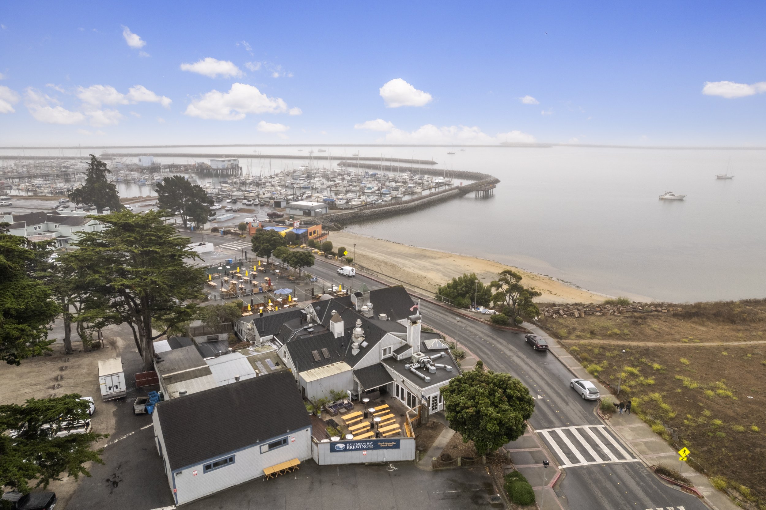 HalfMoonBayBrewingCoDroneAerials (high-res)17.jpg