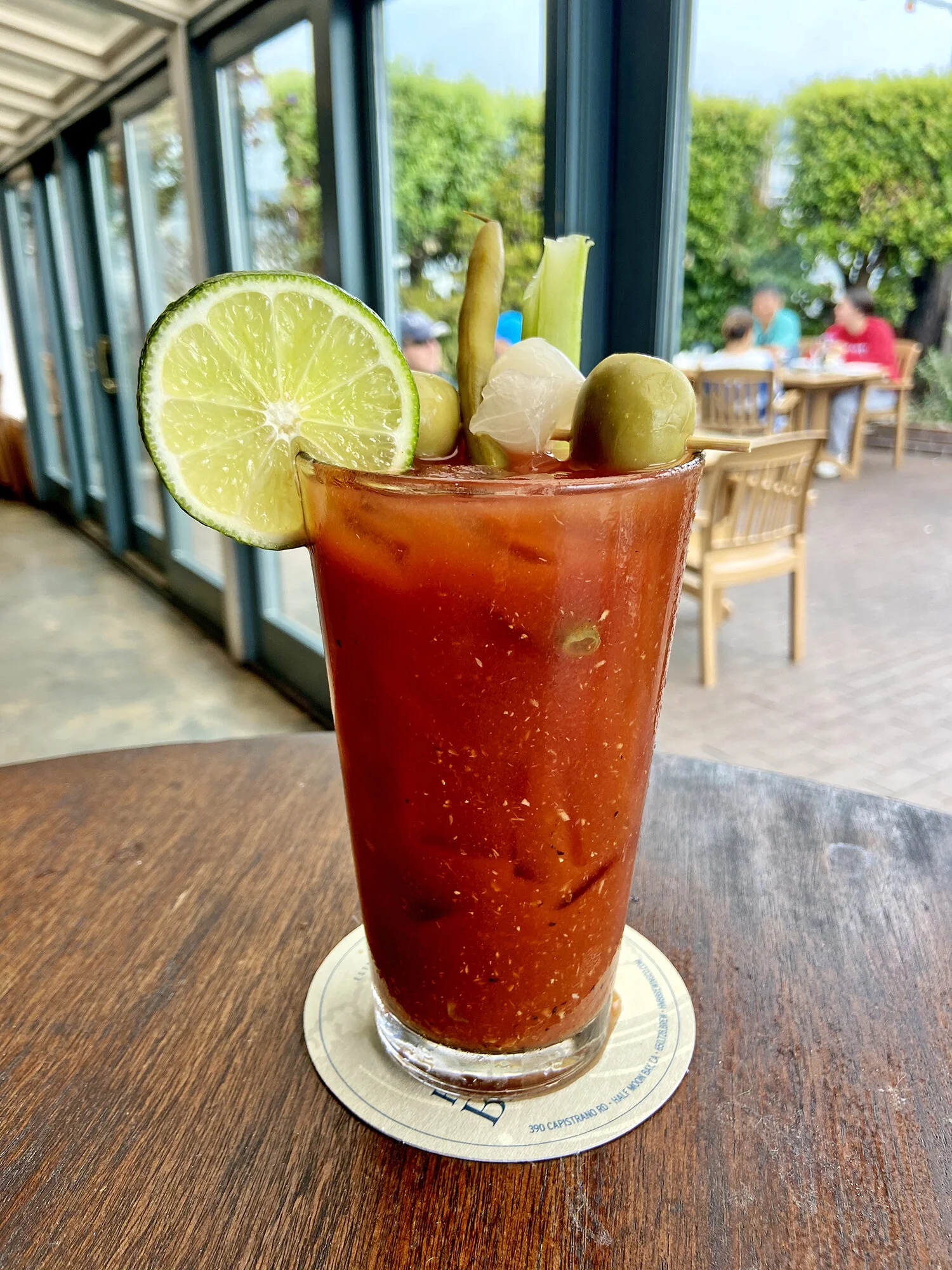 <strong>Wine &amp; Cocktails</strong>