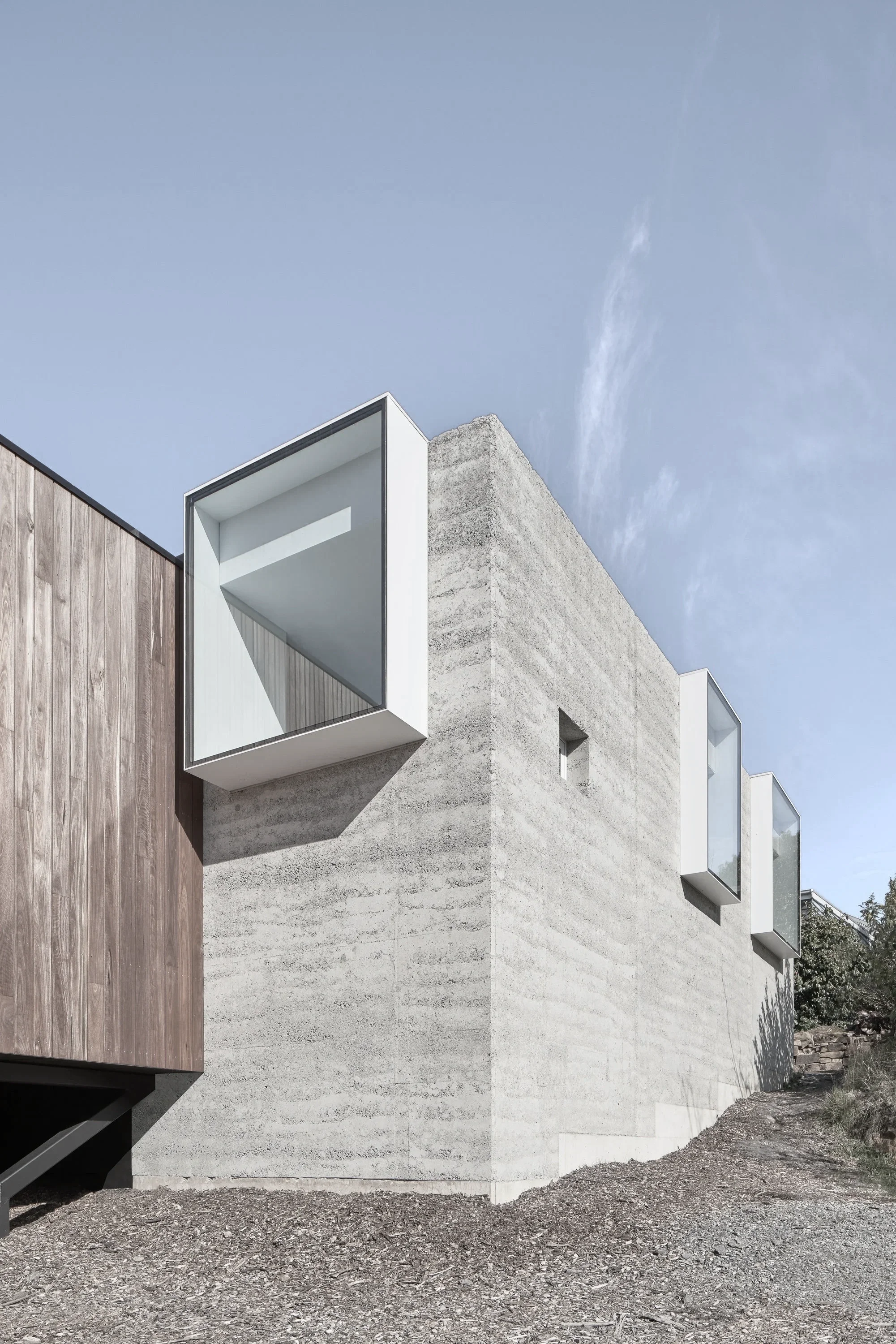 House with Earthen Walls - Hepburn Springs