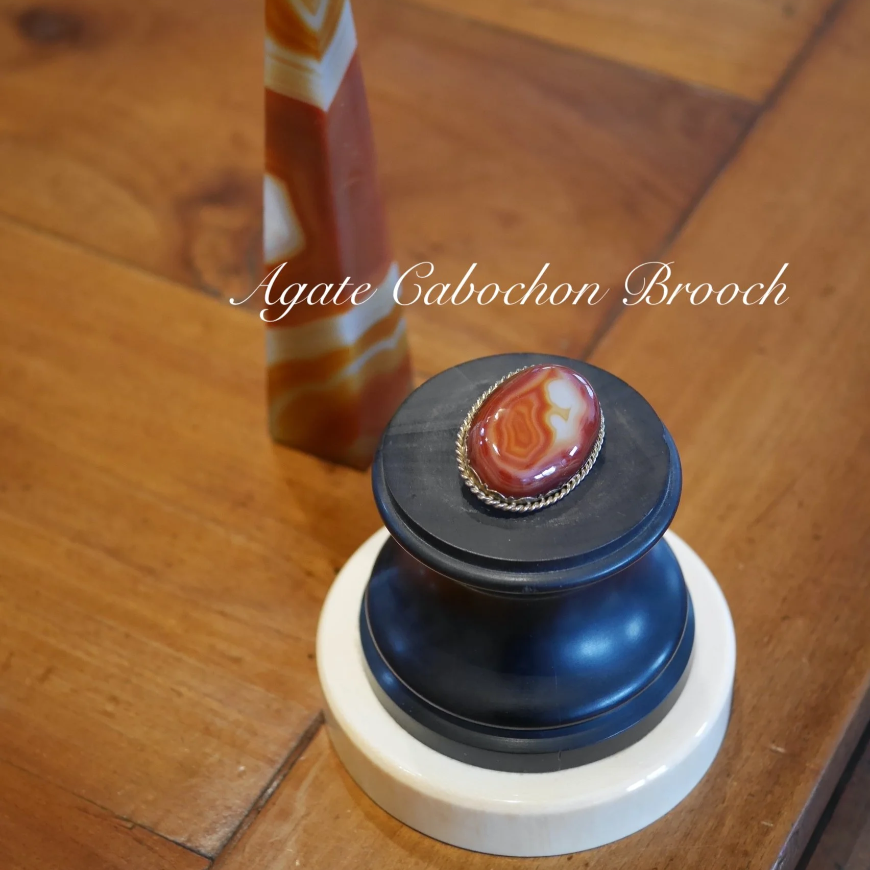 スコティッシュ アゲートハイドームカボションカットブローチ（19世紀）