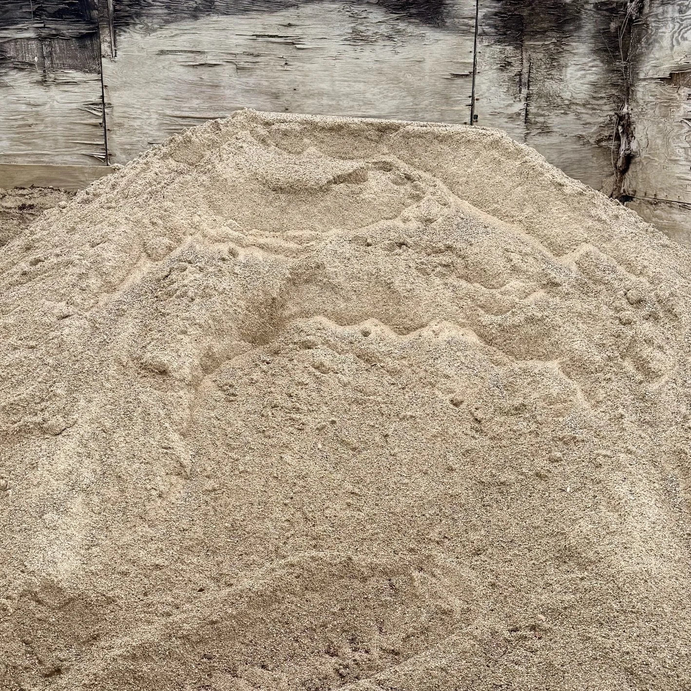 Bulk sand at Allemon’s Landscape Center, Detroit, Michigan serving the Grosse Pointe, St. Clair Shores, and Detroit Communities since 1929.