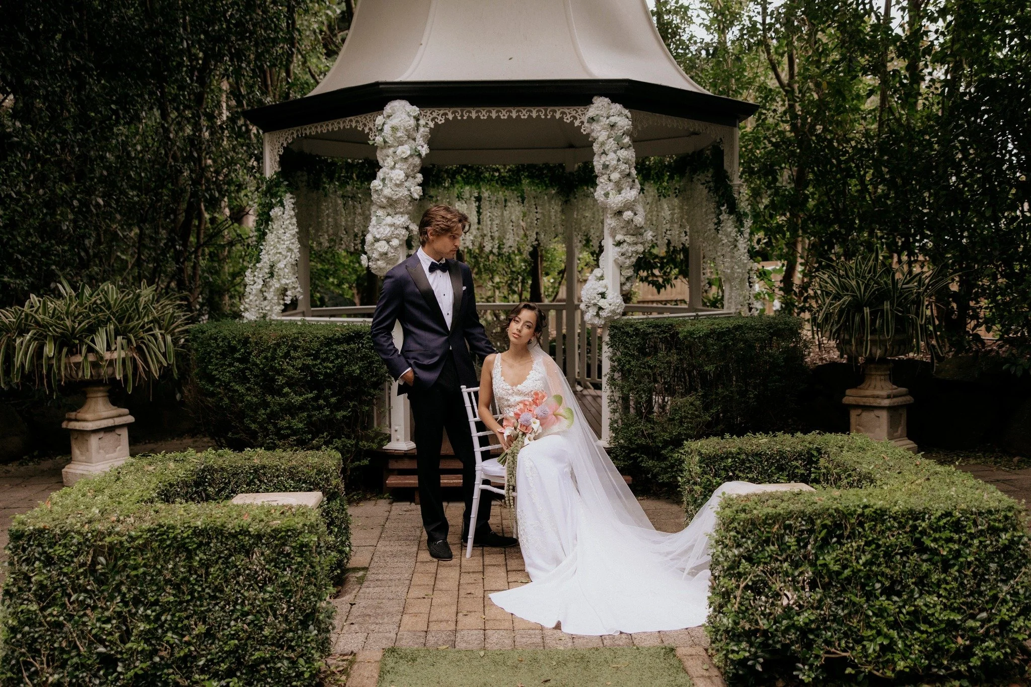 A look inside one of our recent editorial shoots at Shambala Estate ✨

Huge thank you to this incredible team:

Photography: @sageandstone.photo 
Makeup: @nicolekarolina.mua 
Hair: @dreamylooks_bykara 
Floral styling: @studio_ealain 
Dresses: @whenfr