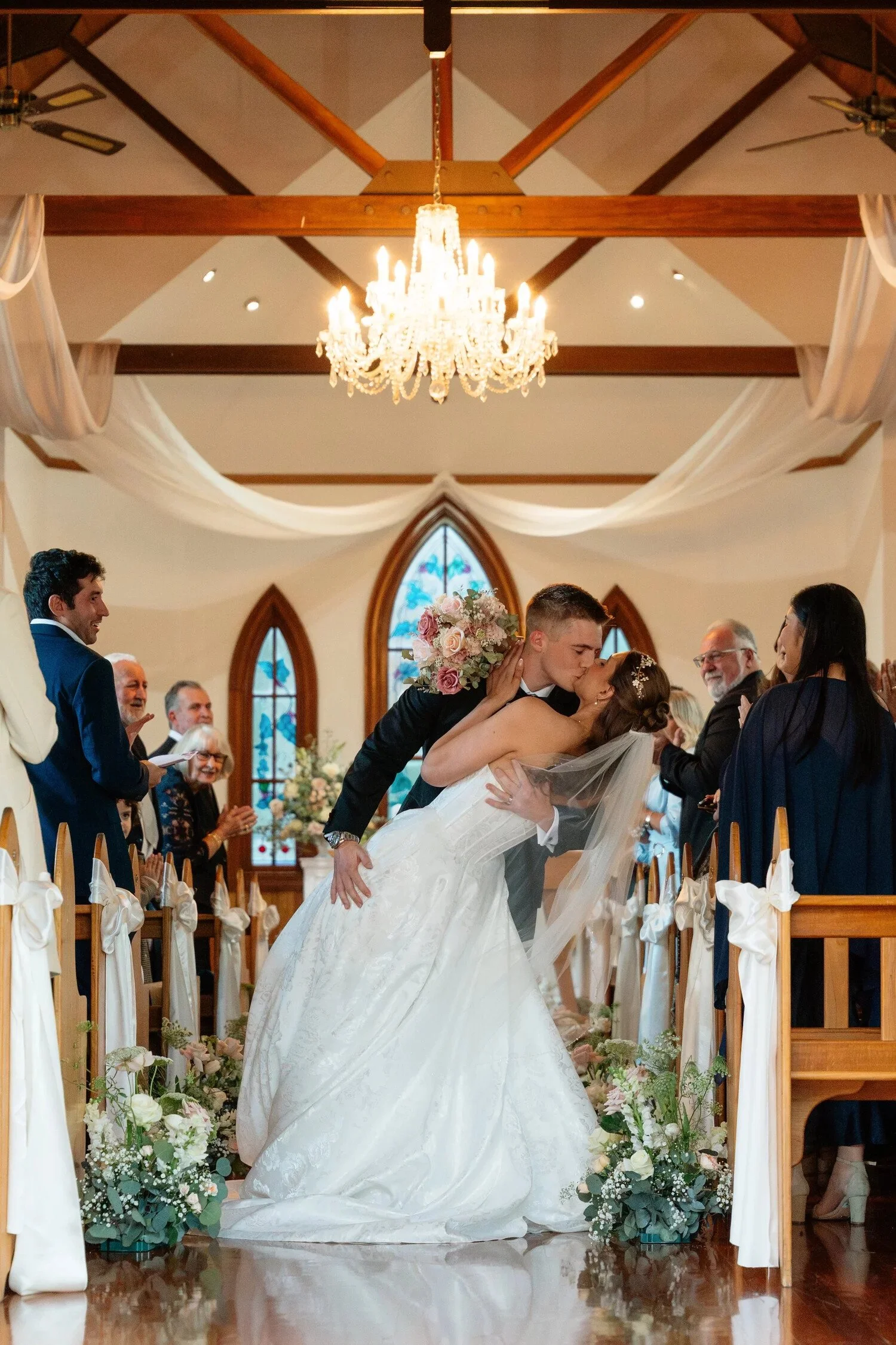 How to Create a Relaxed Wedding-Day Timeline