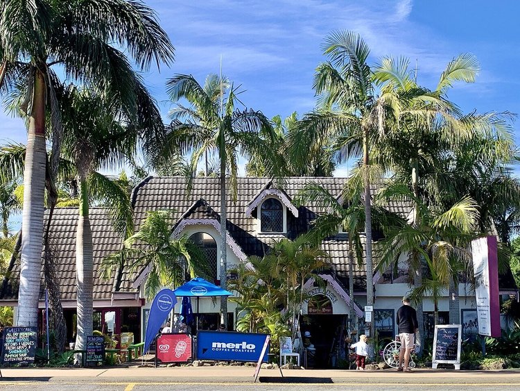 Gallery Walk in Eagle Heights on Tamborine Mountain