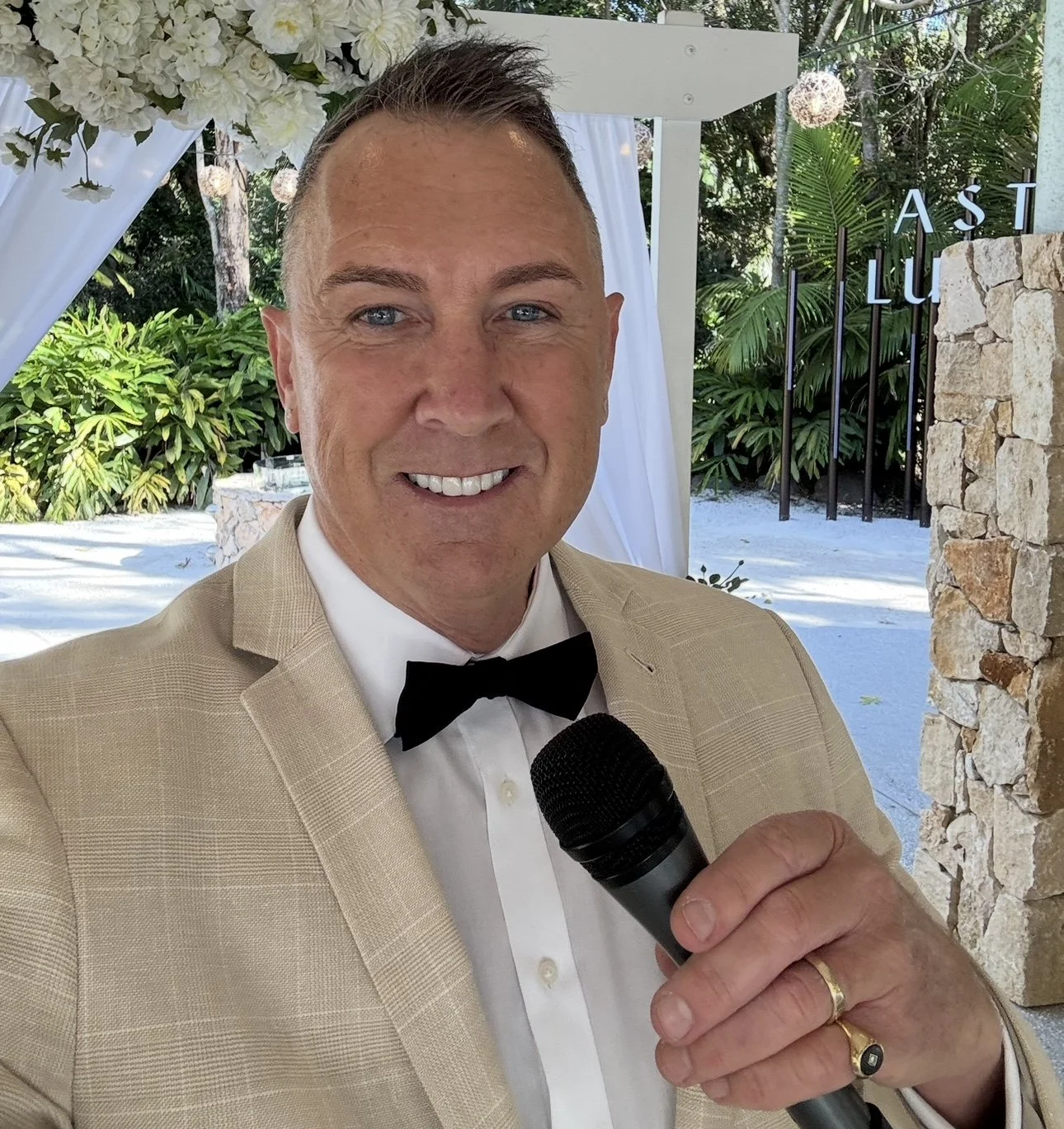 https://www.robertsimmonscelebrant.com.au/