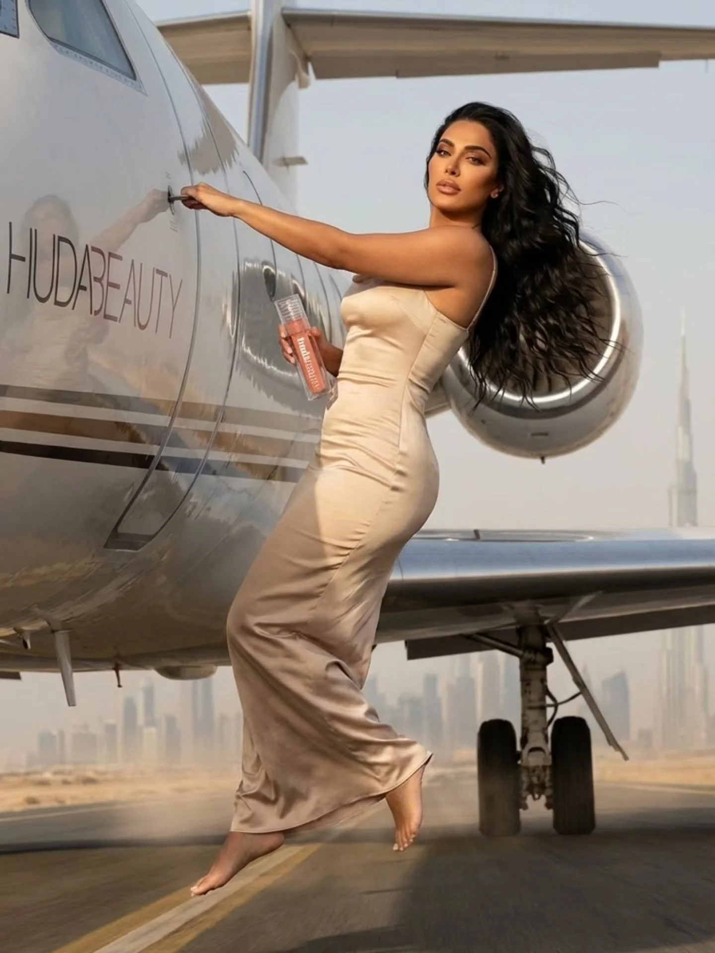 If @hudabeauty Beauty needed a Christmas campaign, we&rsquo;d make it feel iconic, not seasonal.
Luxury-led creative direction, crafted for brands who want impact without excess.
#LuxuryBeauty #CreativeDirection #AYORA&Eacute;

* Independent creative