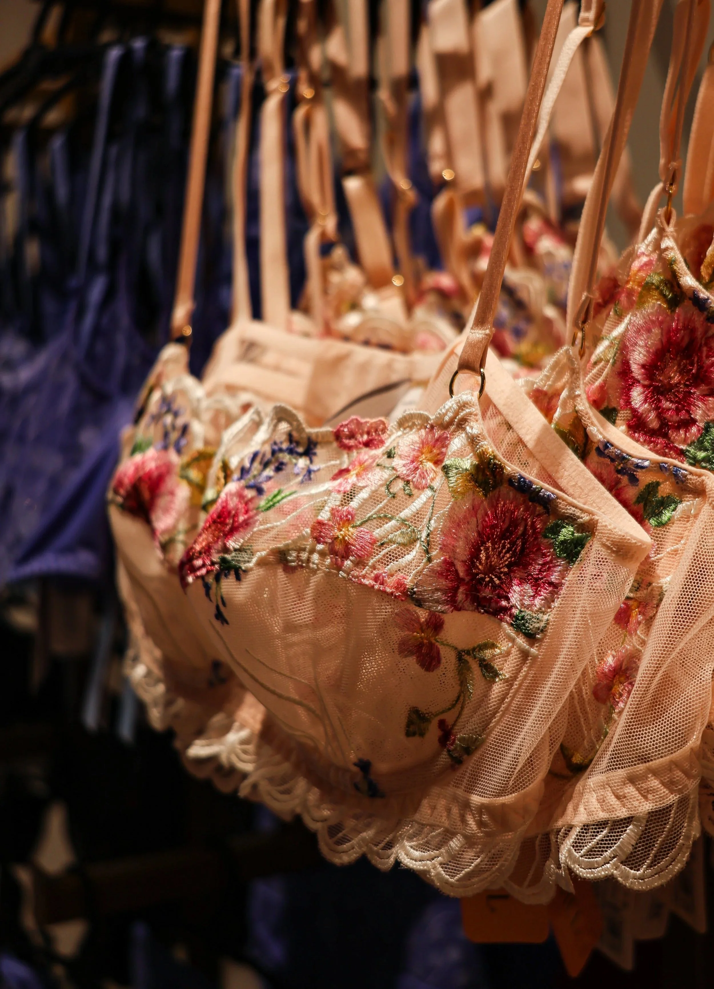 INDIGO BY MES >< AMIS