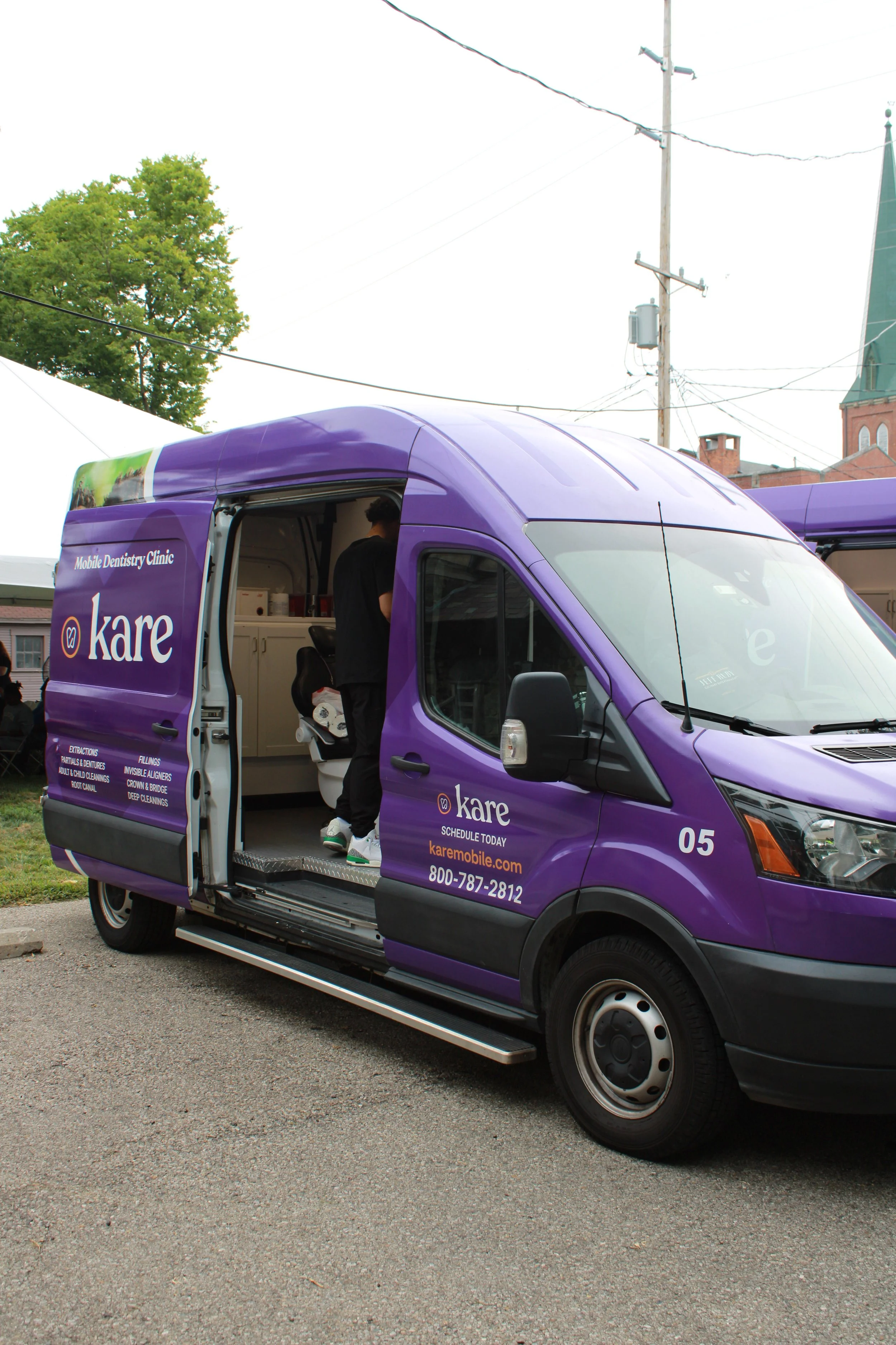 Bright Smiles Expands Free Dental Clinic With Two KARE Mobile Dental Vans in Franklin