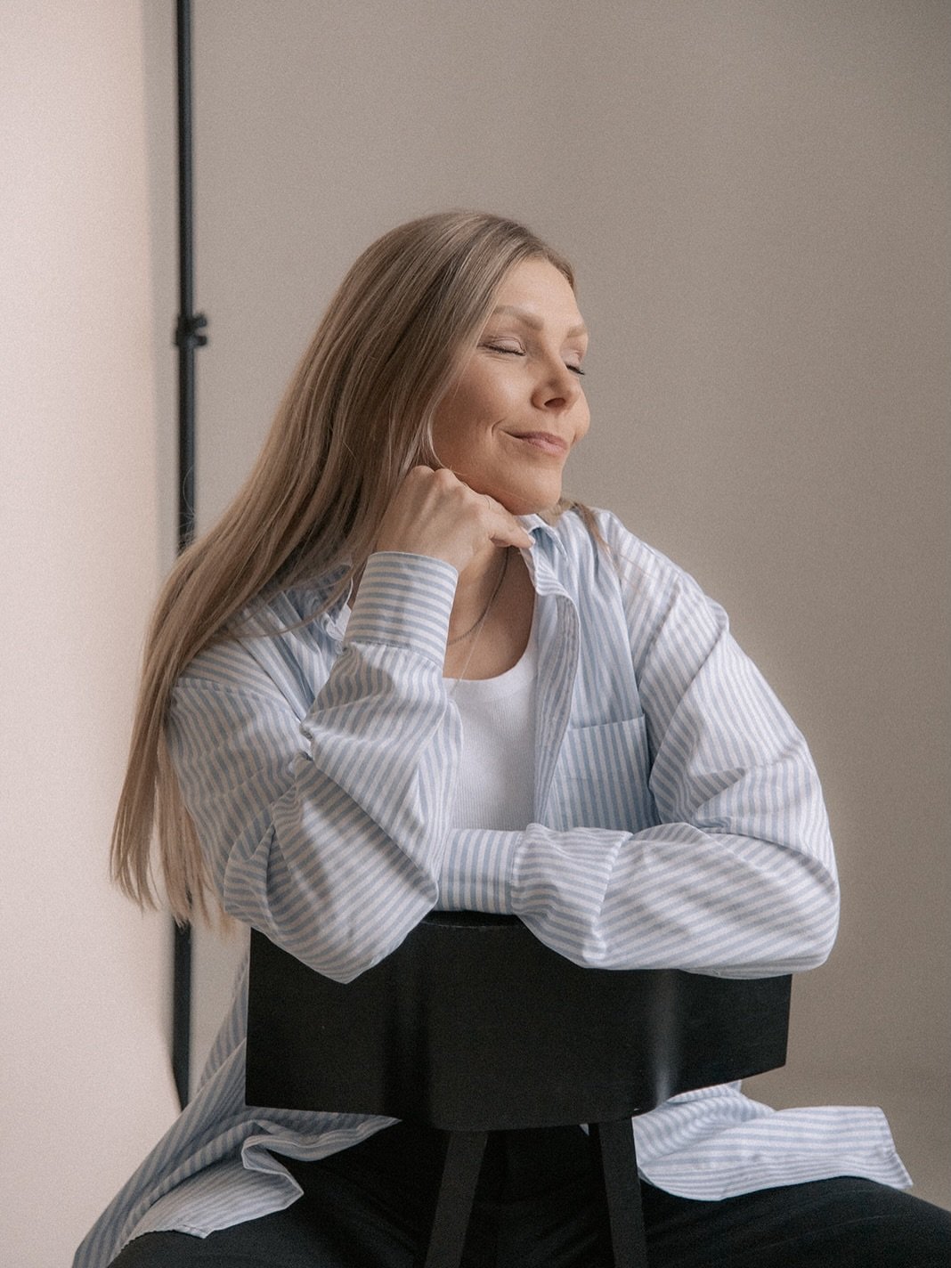 Oon saanut viime viikkoina k&auml;yd&auml; l&auml;pi my&ouml;s omaa valmennusmatkaa ihanan @katilominna valmentamana 🫶🏼 Meill&auml; p&auml;&auml;ttyi eilen nelj&auml;n valmennuskerran setti.

Nimitt&auml;in se, ett&auml; oon itse valmentaja, ei mis