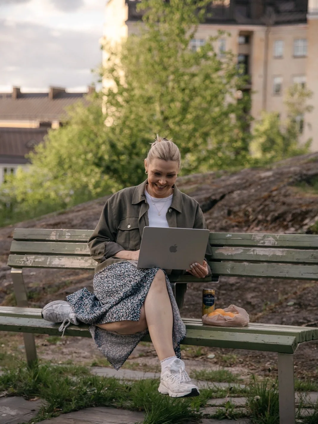 Paluu lomalta ja siihen liittyvi&auml; keloja 💭

Palattiin perjantai-iltana takas Suomeen ihanalta lomareissulta ja palauttavan kotona vietetyn viikonlopun j&auml;lkeen avasin eilen taas l&auml;pp&auml;rin ja sukelsin t&ouml;iden pariin. Viel&auml; 