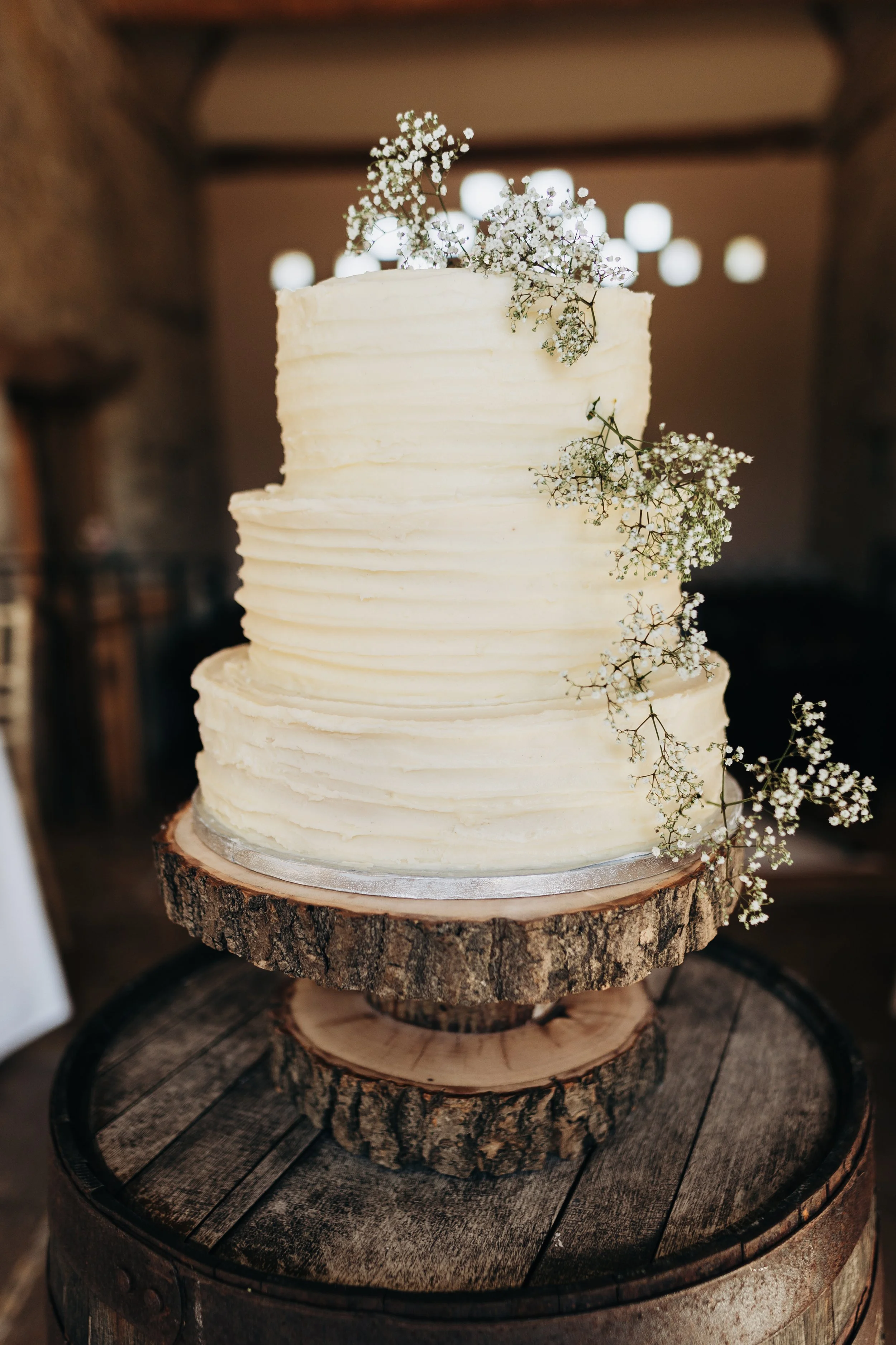 Cotswolds Cake Ideas for Your Wedding Celebration at Oxleaze Barn