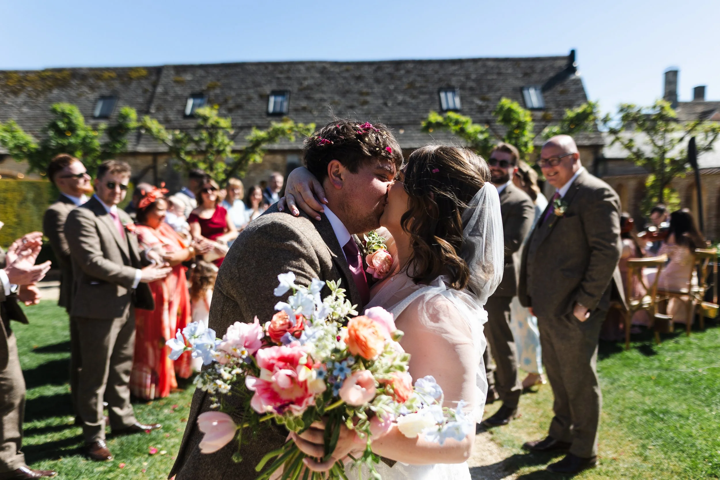 The Complete Wedding Day Timeline for an Oxleaze Barn Wedding