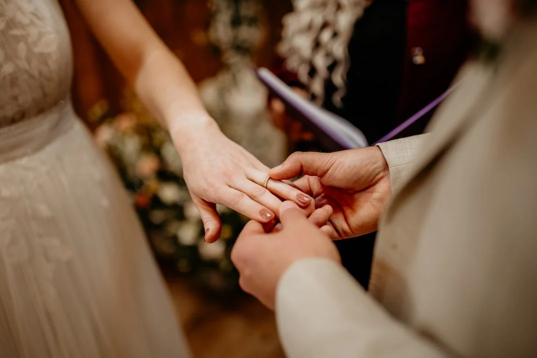oxleaze-elopement-ring-exchange.jpg