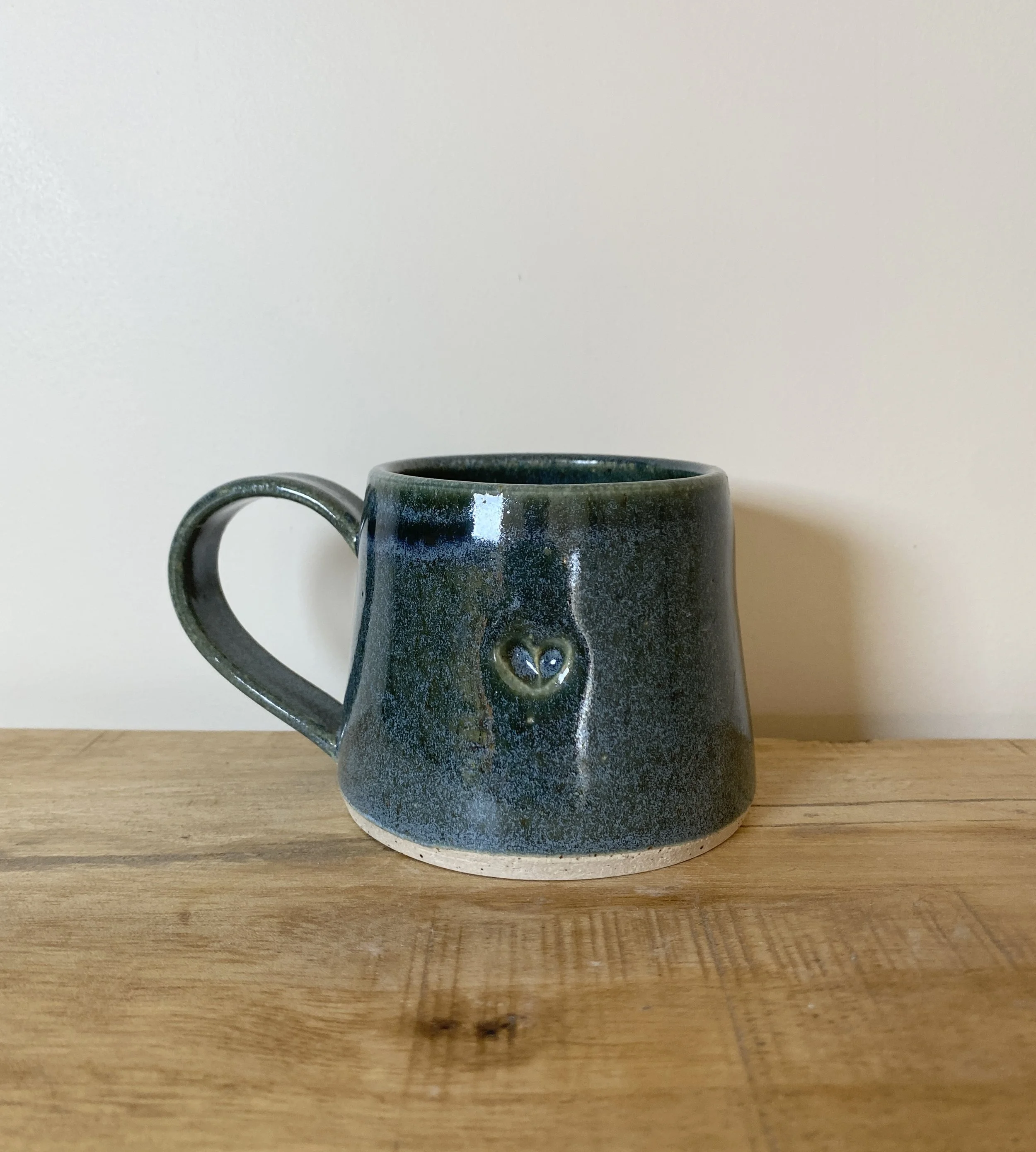 Green heart mug