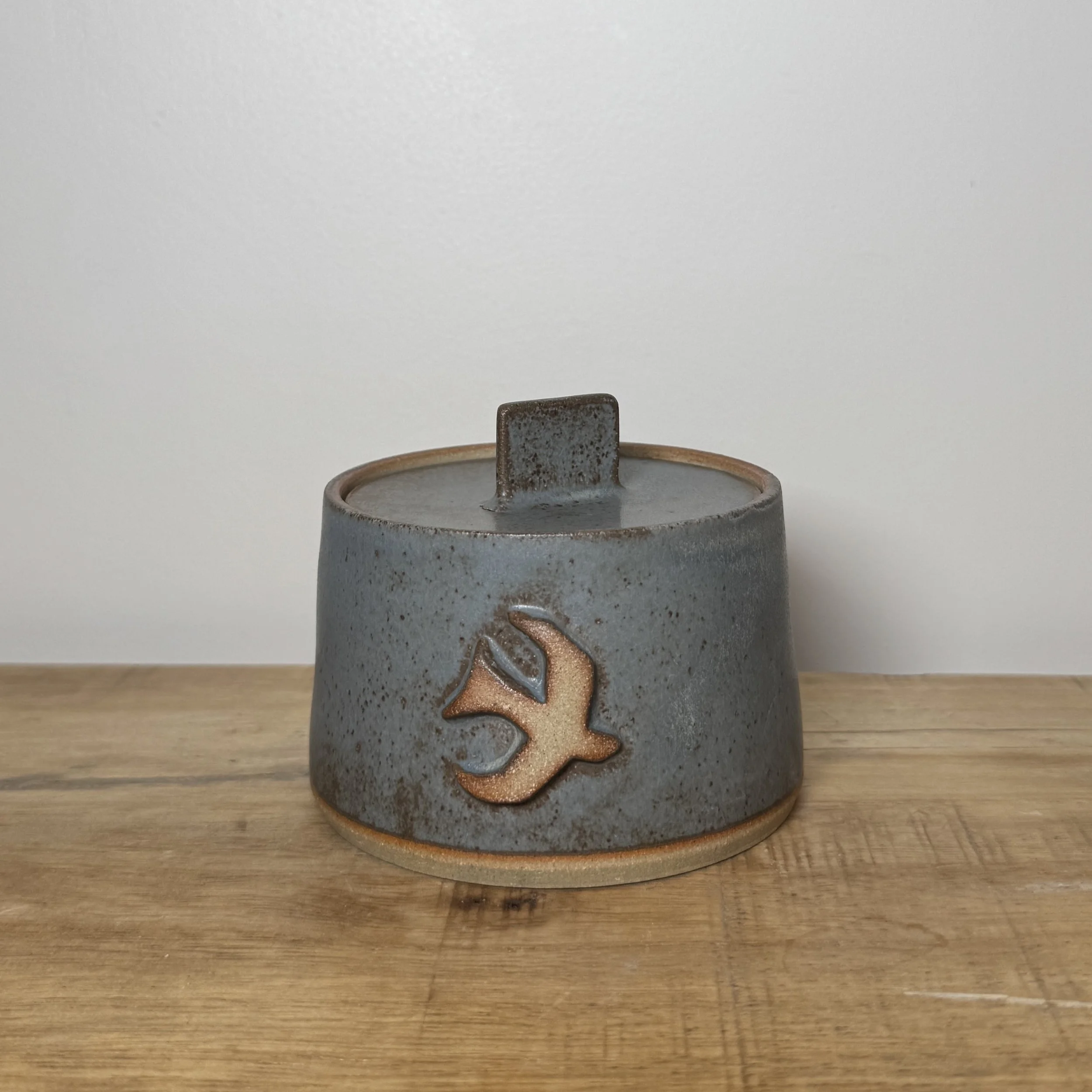 Small lidded pot with bird design - granite glaze