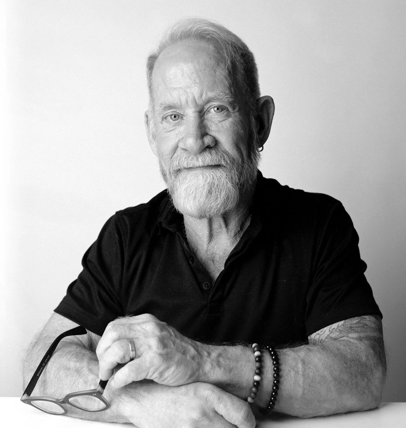Lonny McLaughlin, About artist