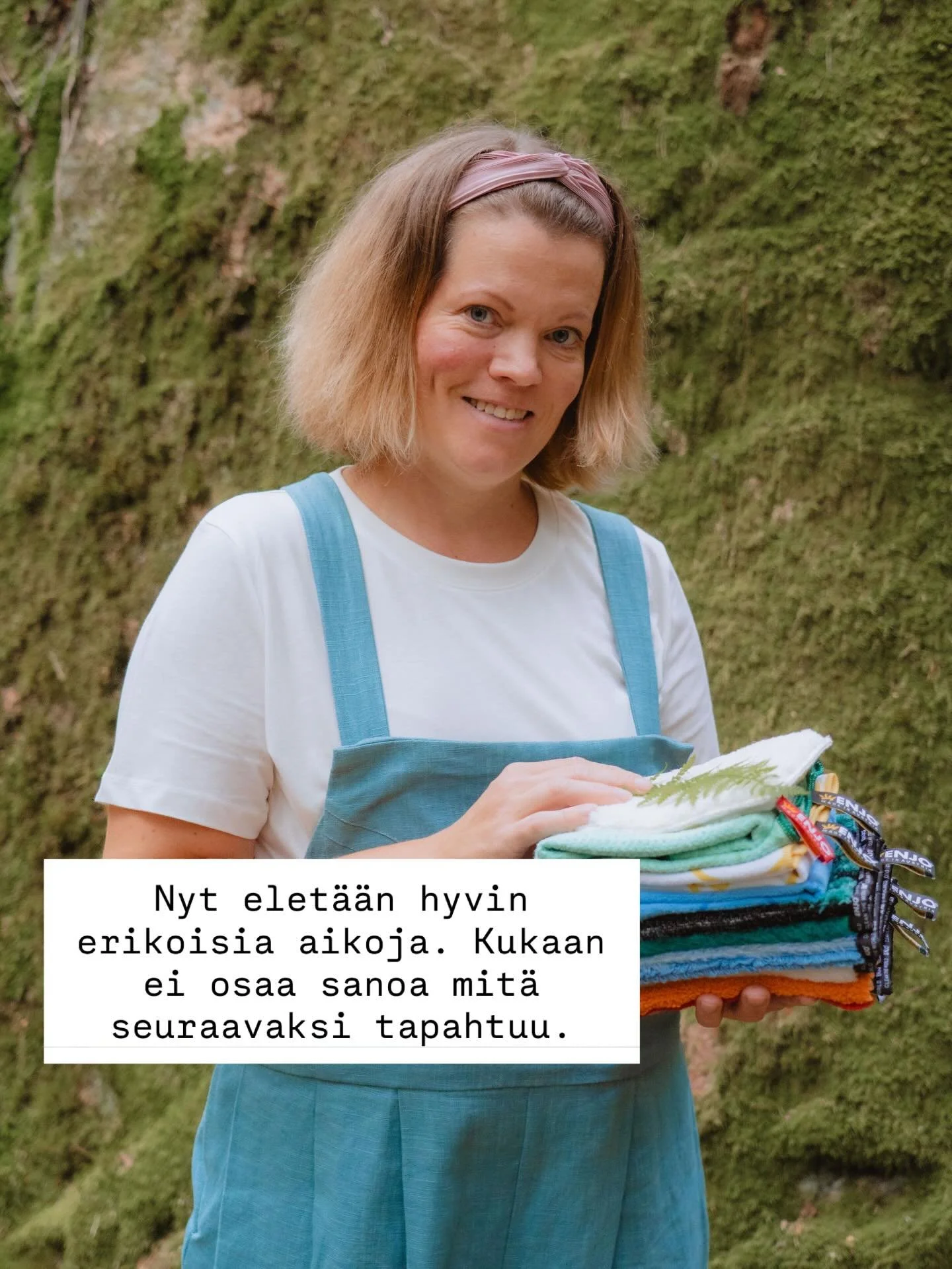Elet&auml;&auml;n erikoisia aikoja.

Maailmalla kuohuu.
Uutiset kuormittavat.
Arki uuvuttaa.
Yksin&auml;isyys lis&auml;&auml;ntyy.

Kautta aikojen vaikeat ajat ovat tuoneet ihmisi&auml; enemm&auml;n yhteen.
Kun ep&auml;varmuus lis&auml;&auml;ntyy, ta