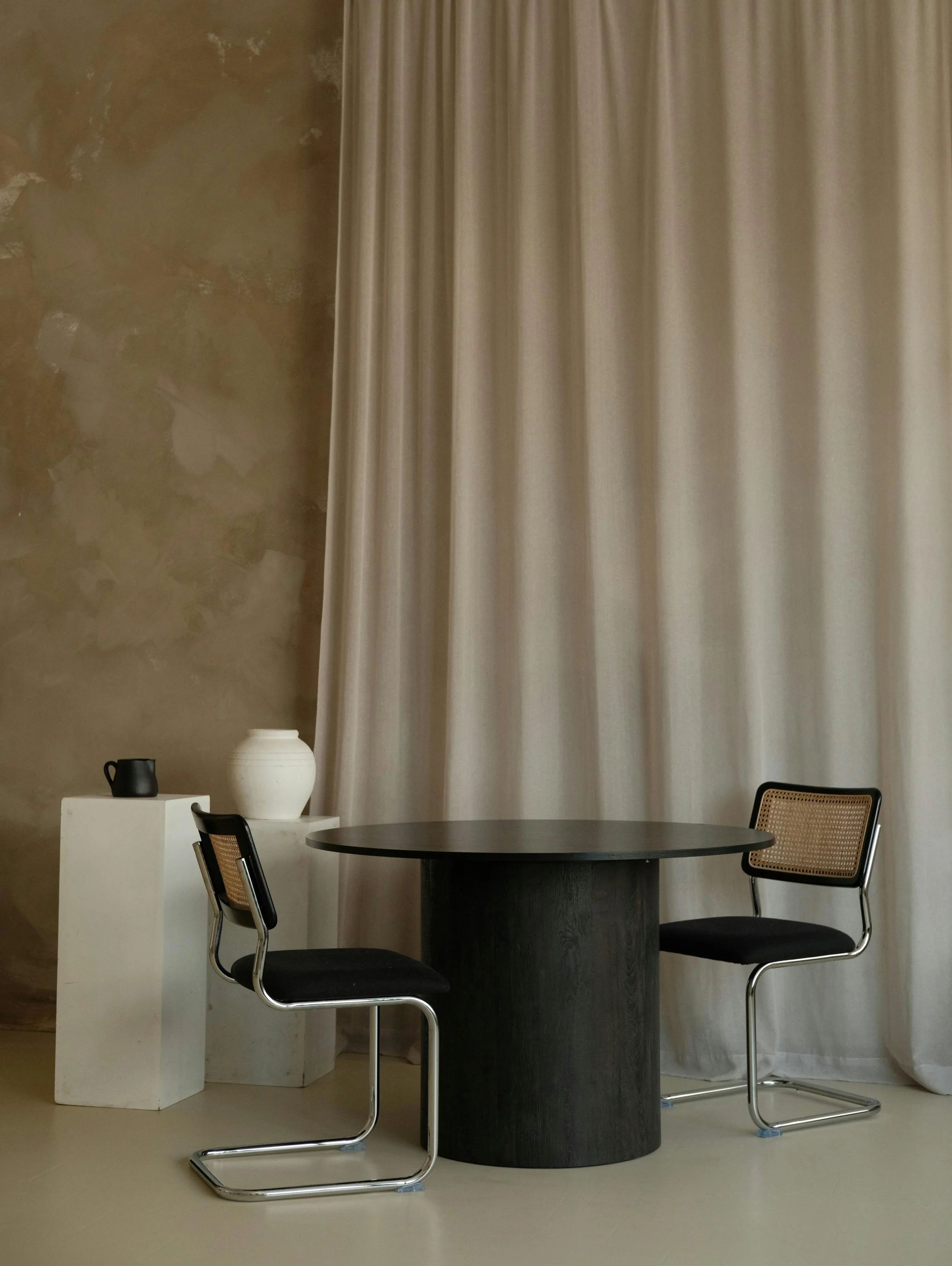 Diseñamos desde cero o renovamos tu marca actual para que sea coherente, profesional y memorable. Logotipo, paleta de colores, tipografía, tono de voz y estilo visual: todo pensado para que tu marca tenga una identidad sólida y auténtica.