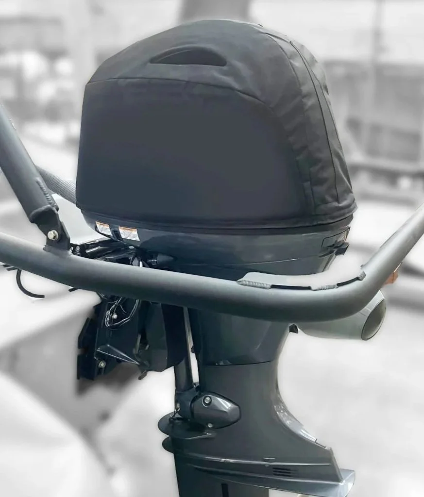Engine+cover+on+outboard.jpg