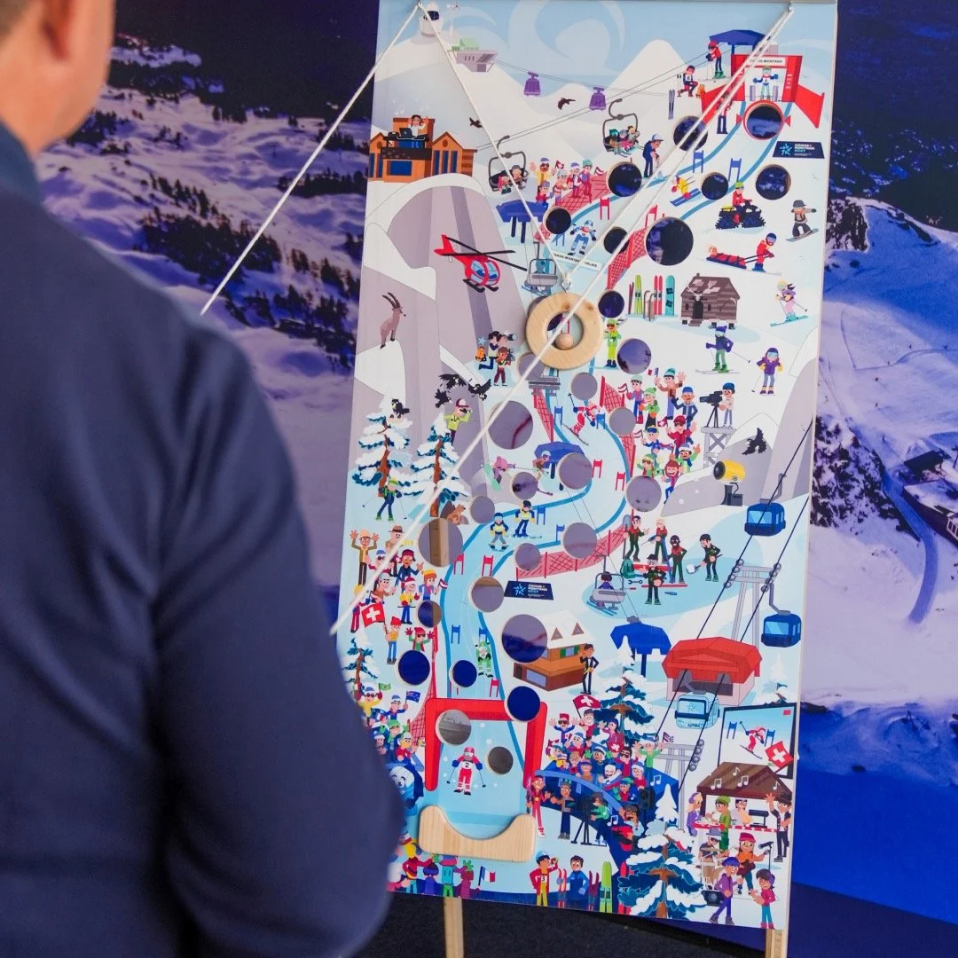 Illustration de deux REMONTES BILLES pour @cransmontana2027 Un moyen amusant de d&eacute;couvrir les pistes de ski de la NATIONALE et du MONT LACHAUX. #skiworldchampionships #cransmontana #illustratorsoninstagram #drawing🎨 #woodengames #jeuenbois #r