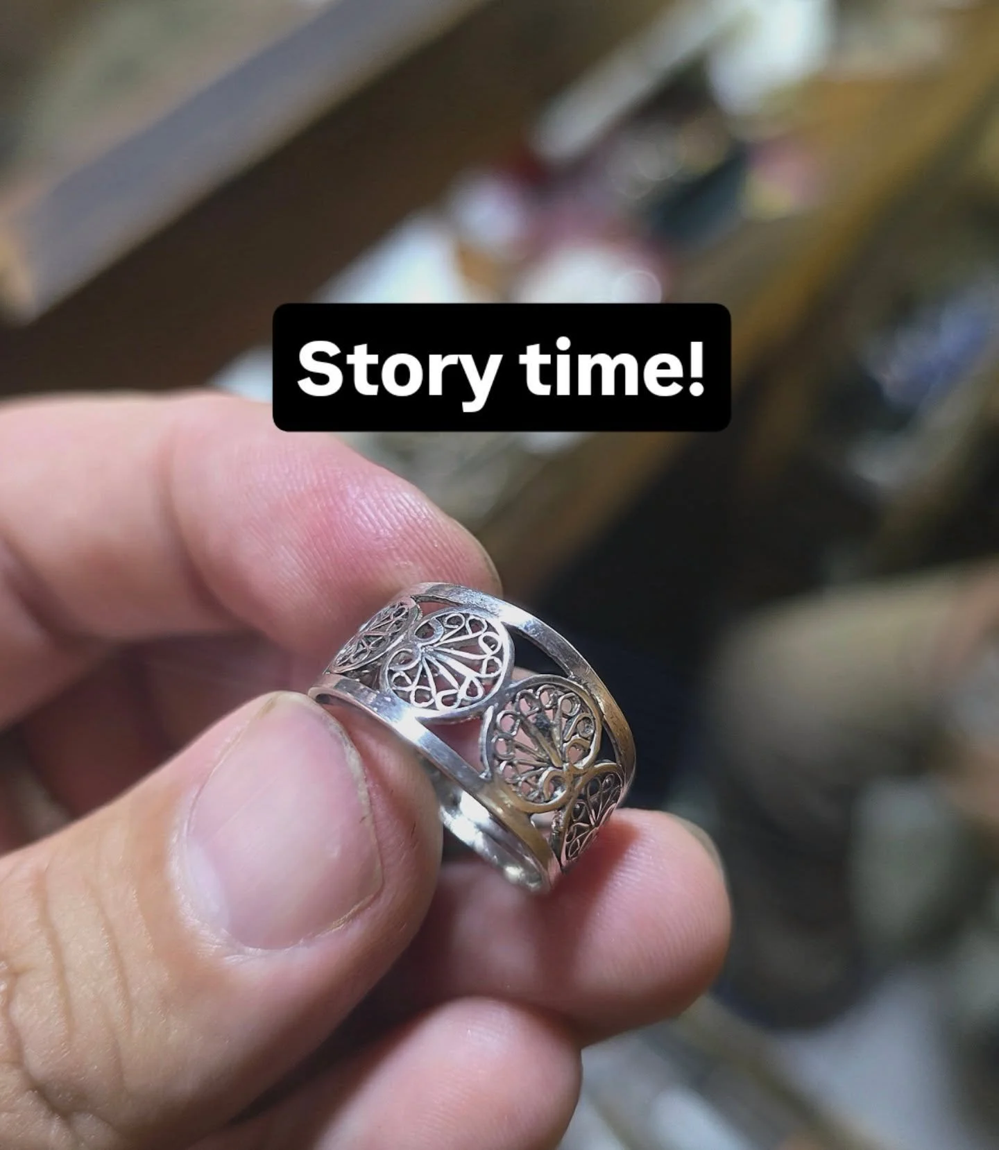 I always say that there are earning days, and there are learning days.
Today was very much a learning day! A great experience being able to sit with a traditional Moroccan silversmith and learn a technique that dates back hundreds of years. 

What do