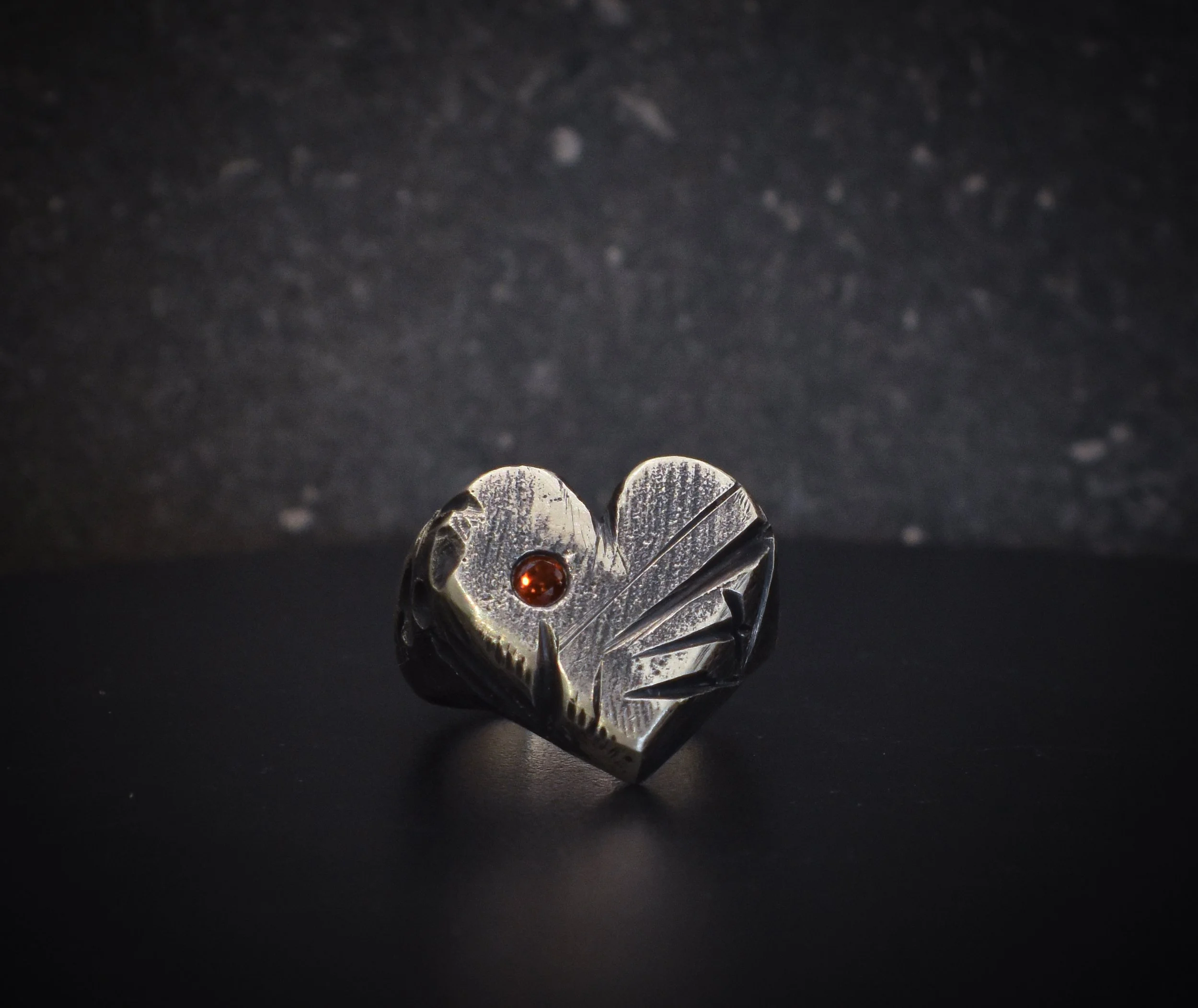 Kaotic heart signet. size 7 (N 1/2)