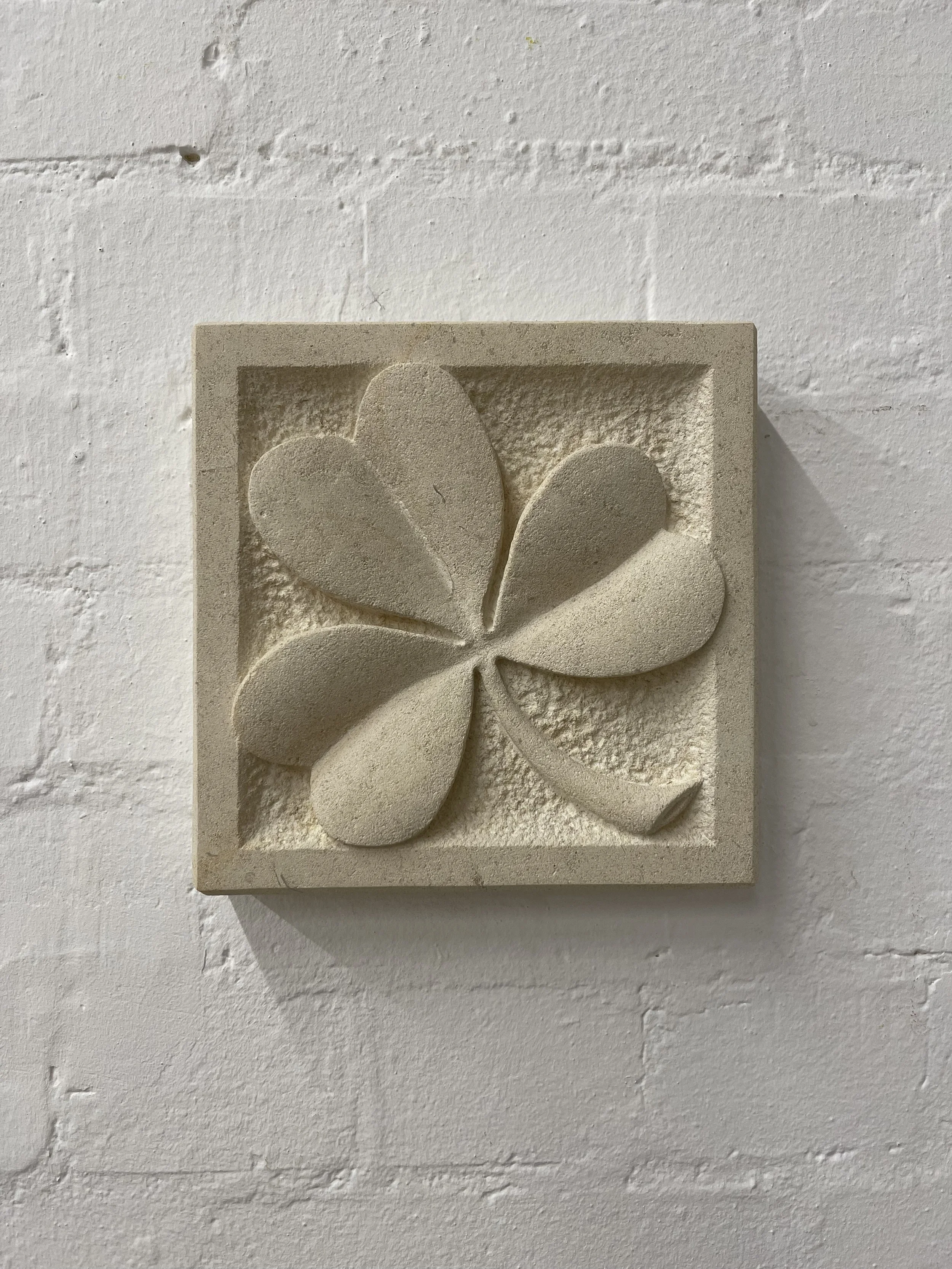 Clover.
Carving in Caen stone.
15x15x6cm.
2025. Sold