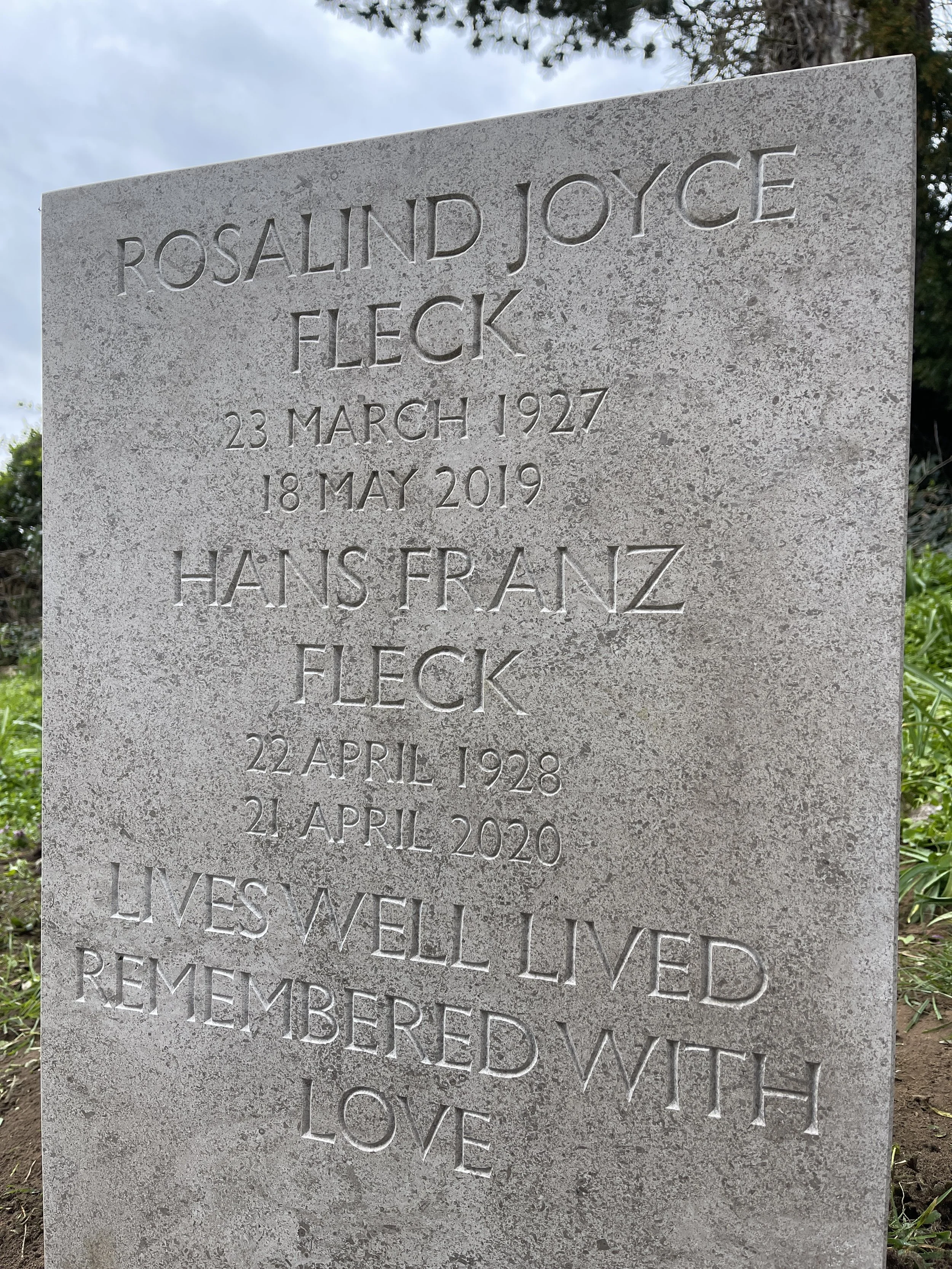 Modernist headstone carved in Hopton Wood stone, 2026. Made in West Norwood, south London.