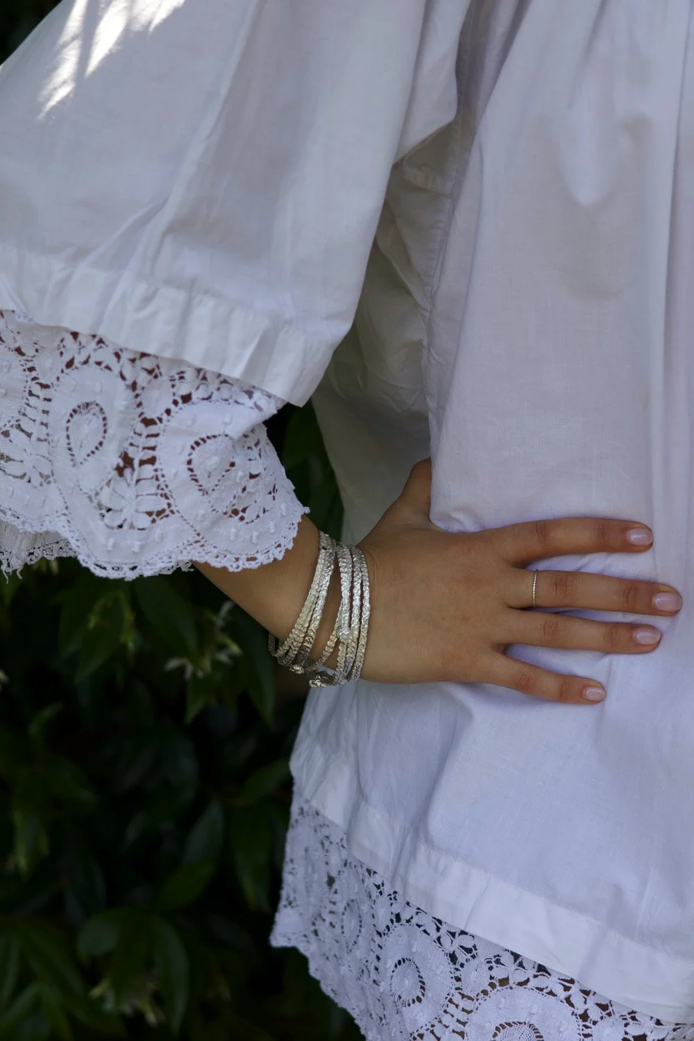 silver ribbon bangles amani06.jpg