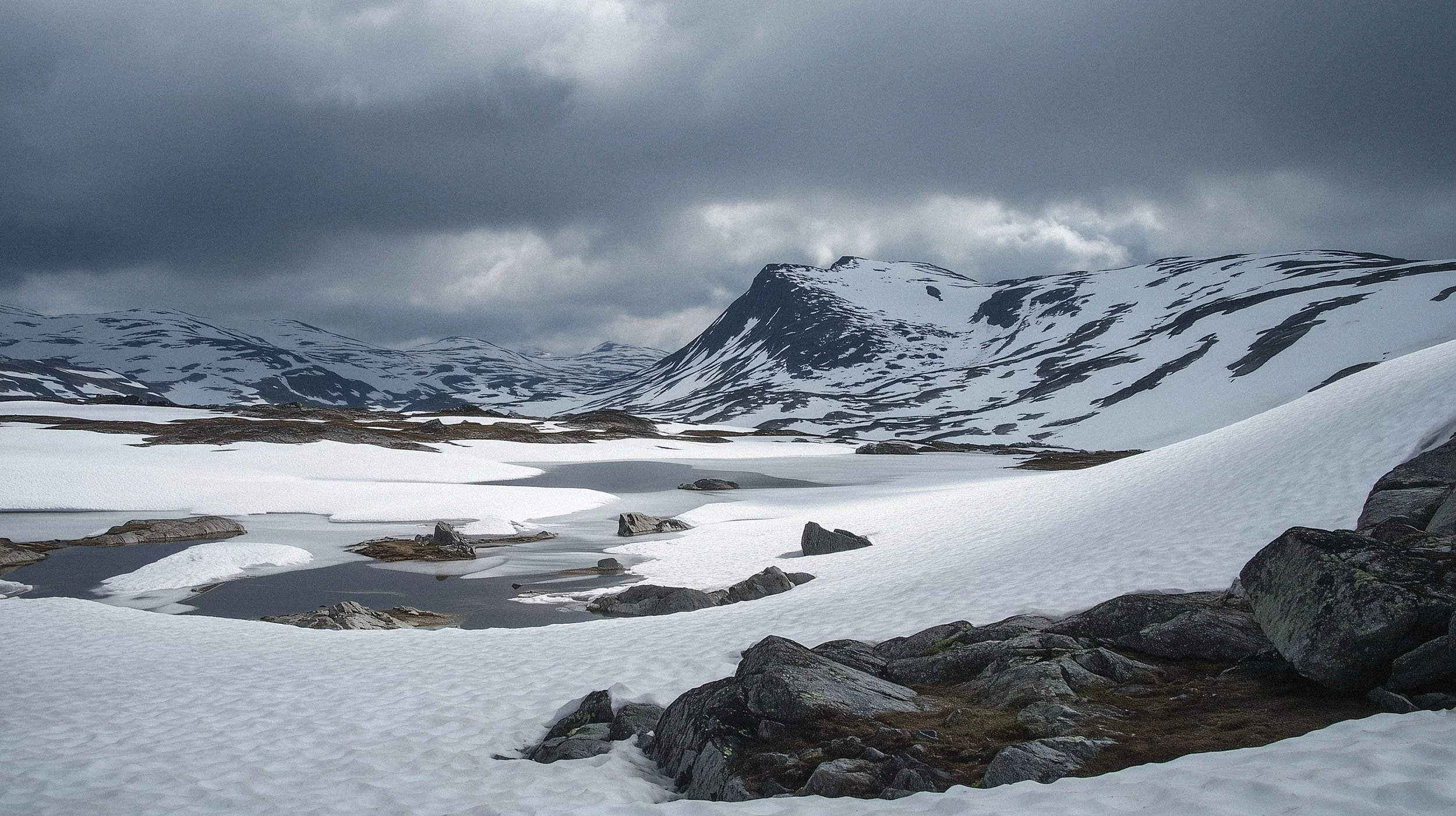 Solo Through-Hiking and Wild Camping Across Norway