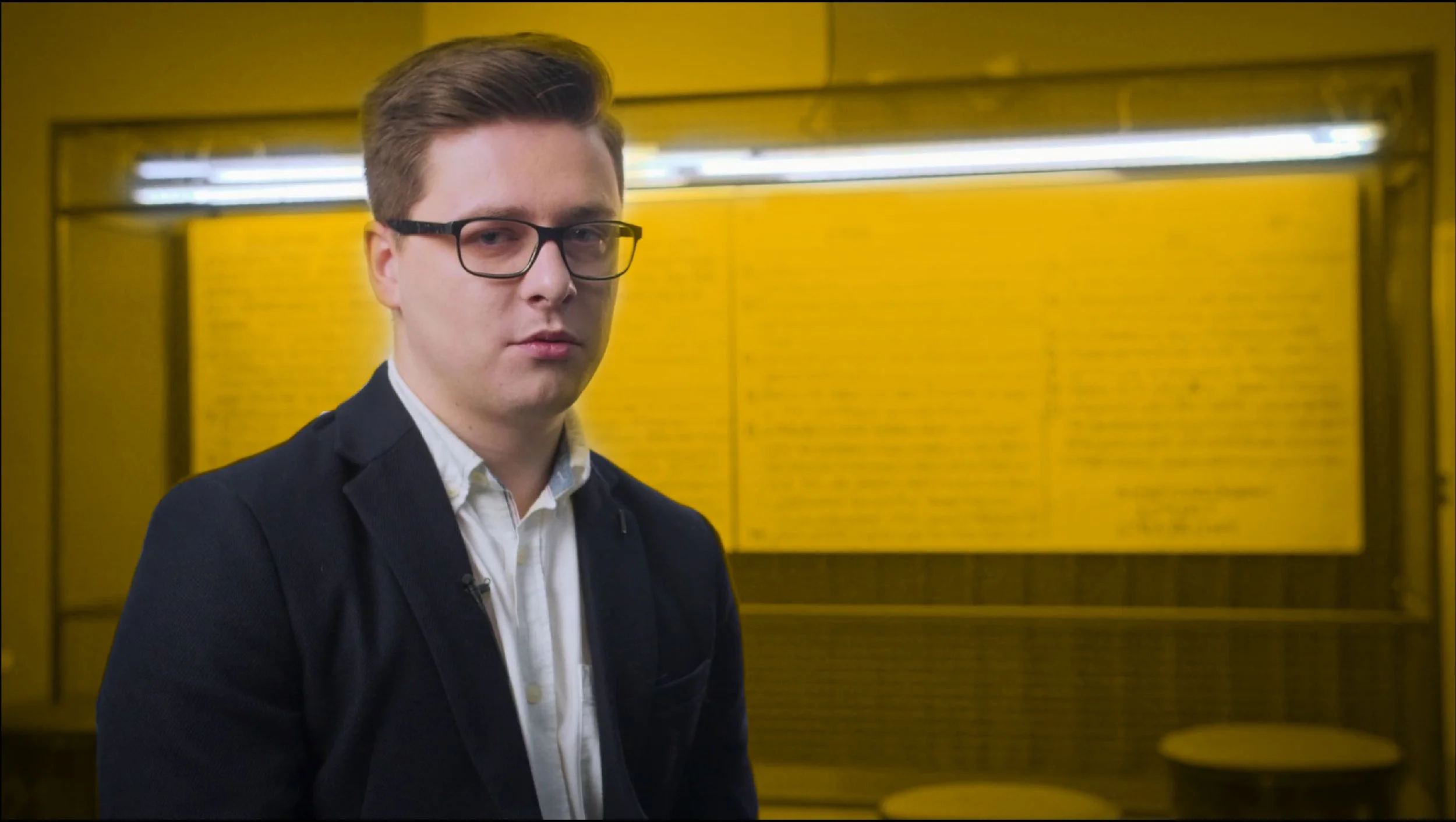   FILMY WIZERUNKOWE  
  
Film wizerunkowy w formie wywiadu to świetny sposób na zwiększenie bliskości z klientami. Prezentując ludzi stojących za Twoją marką i jej kluczowymi działami, budujesz zaufanie i pokazujesz, kto odpowiada za jej sukces.
Prez