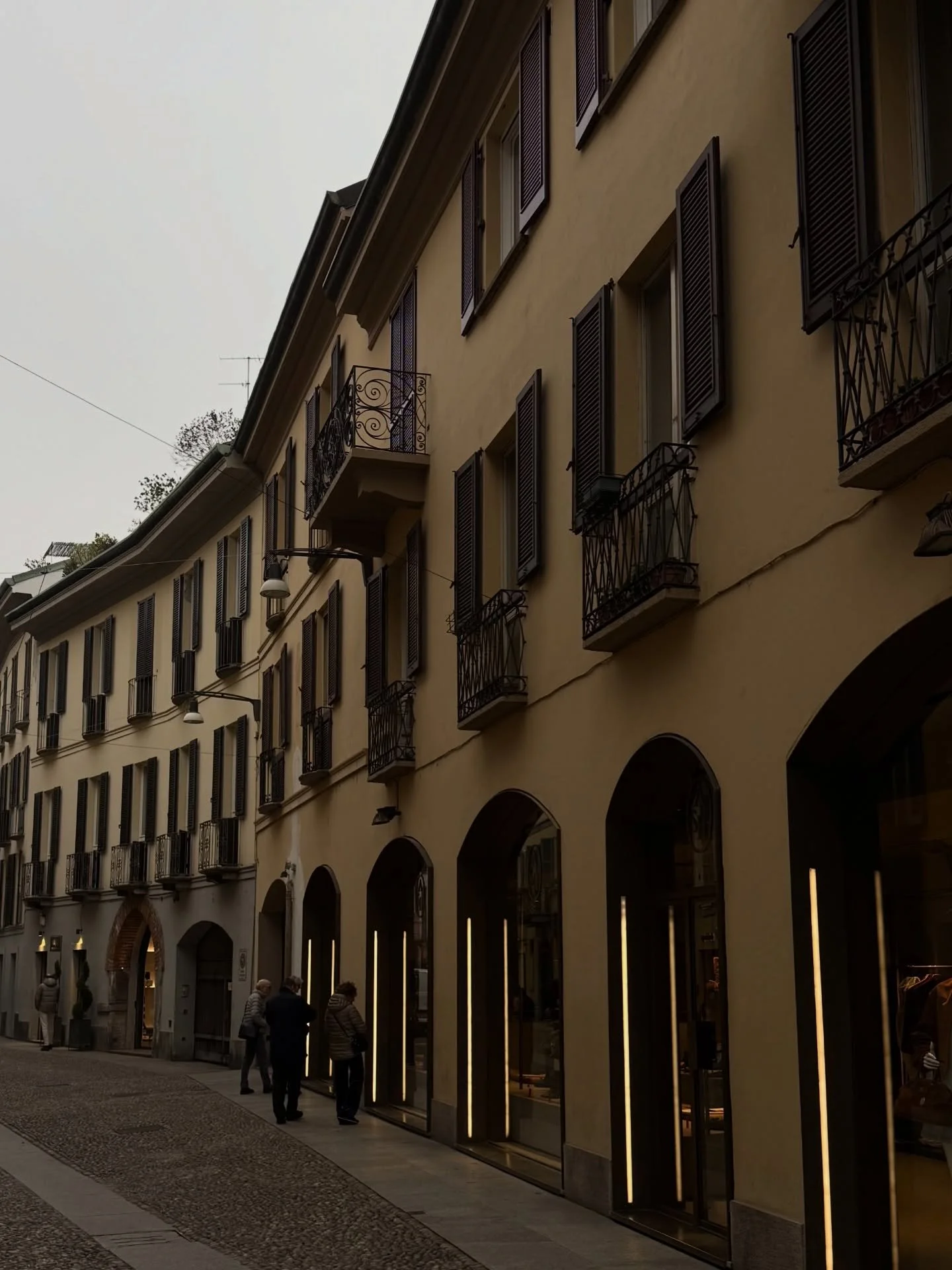 72 hours in Milan 

The chicest style, incredible food and PSA: wear your sunglasses indoors, everyone will think you&rsquo;re Italian too 🖤