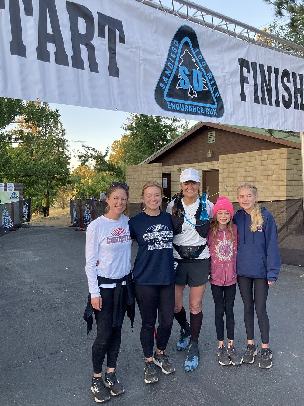 Susan Lanz at Finish Line of San Diego 100 mile endurance run
