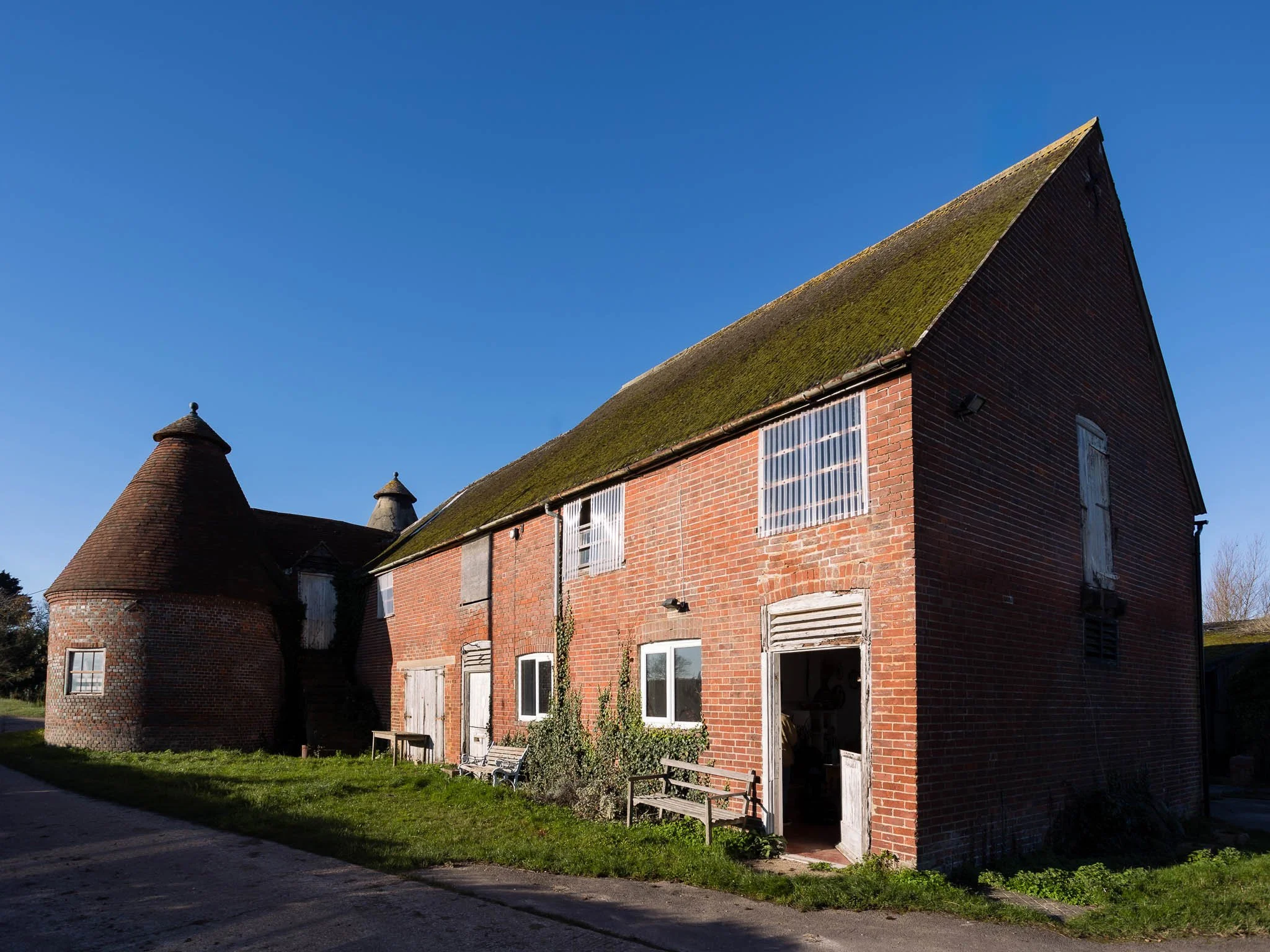 photography of maker in sussex - willow weaver-1.jpg