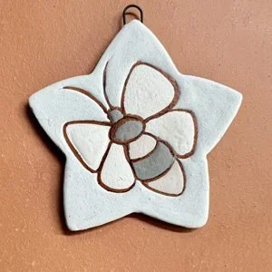 Bee Fantastic –I'm Busy Creating for the Season of Giving