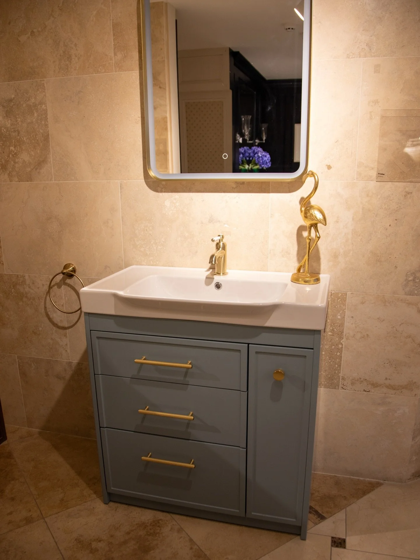 This stunning new display is now on show in our Kilkenny showroom

Call in to us in the Hebron Business Park today