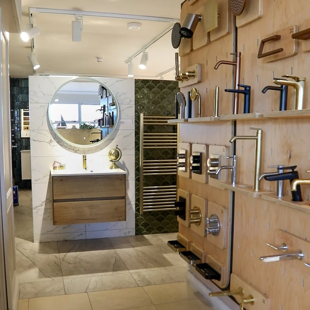 Sequence 01.00_00_16_04.Still002.jpg