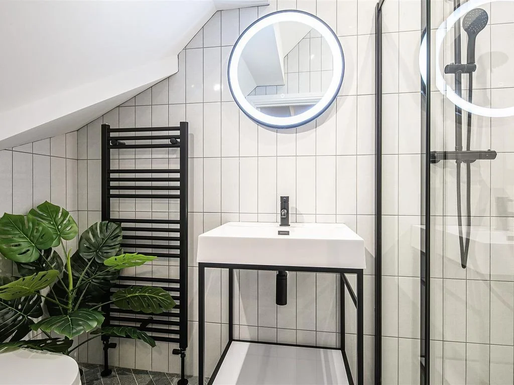 Meersbrook Ave Ensuite.jpg