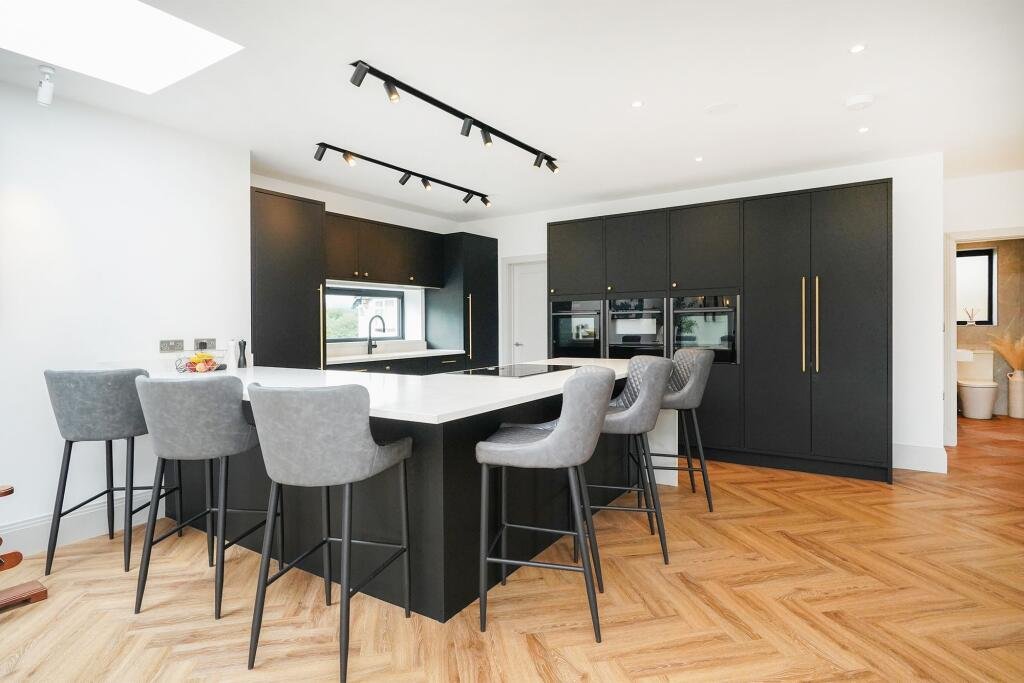 Dalewood Kitchen.jpeg