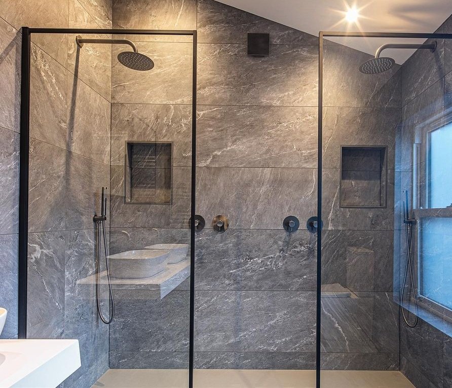 Western Road Ensuite.jpg