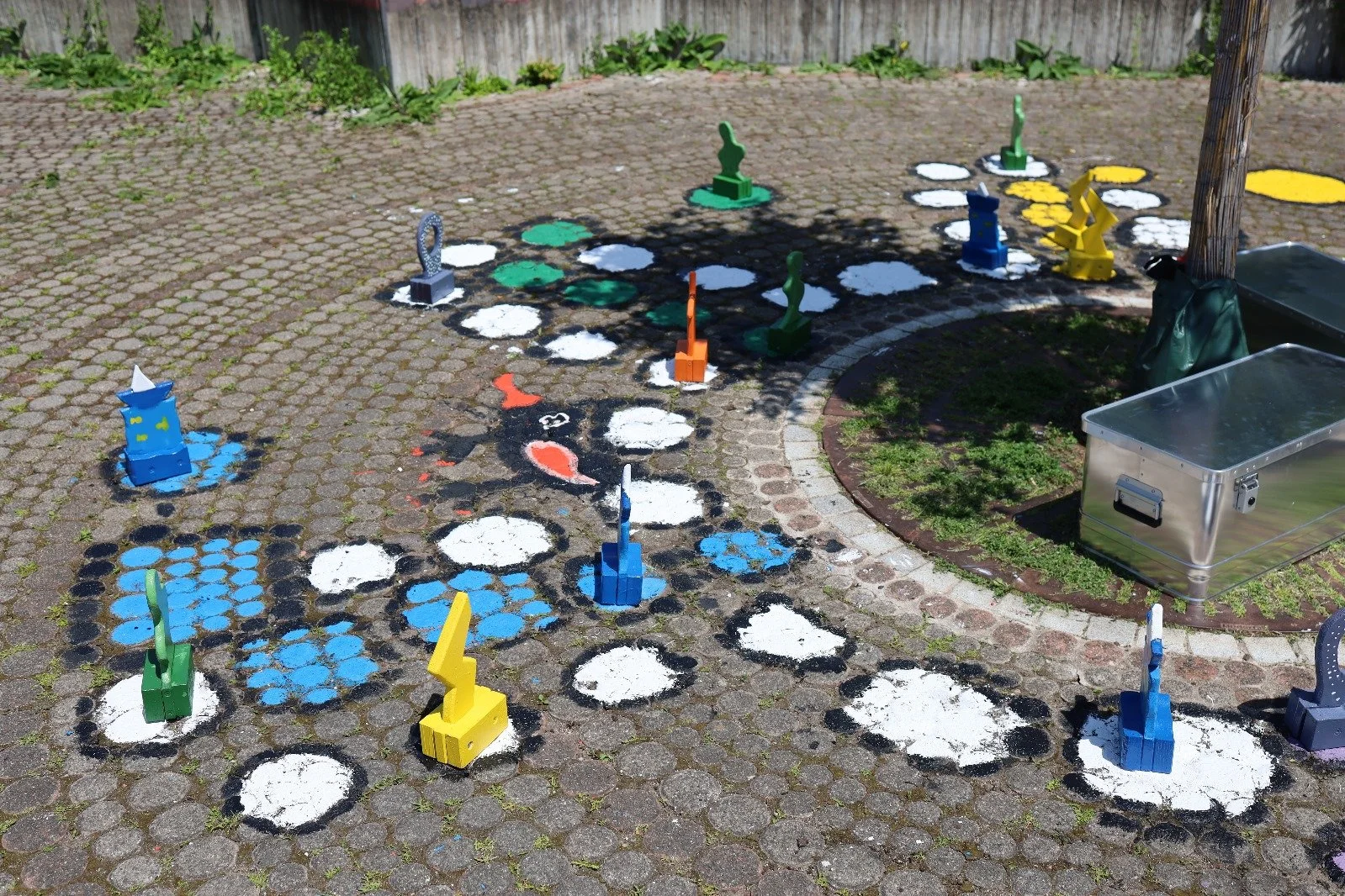 Bodenspiele Pausenhof7.JPG