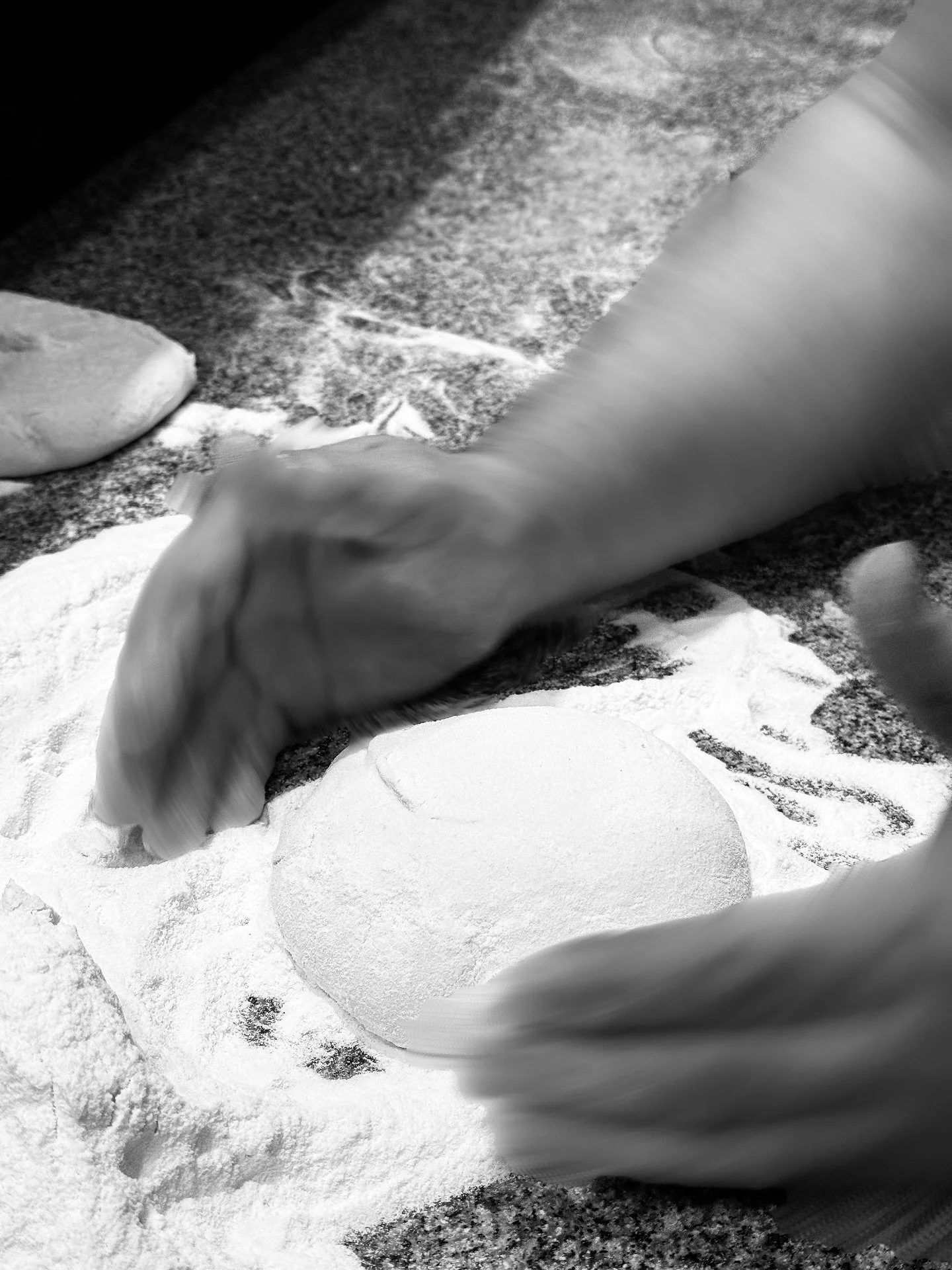 Moments before the magic happens&hellip;✨

From this moment to your plate, it&rsquo;s all handmade, every single day.

📍 Only at Nuovo Gusto

#pizzadough #madefromscratch #dough #neapolitanpizza #nuovogusto #londonfoodie #freshdough #pizzalondon #it