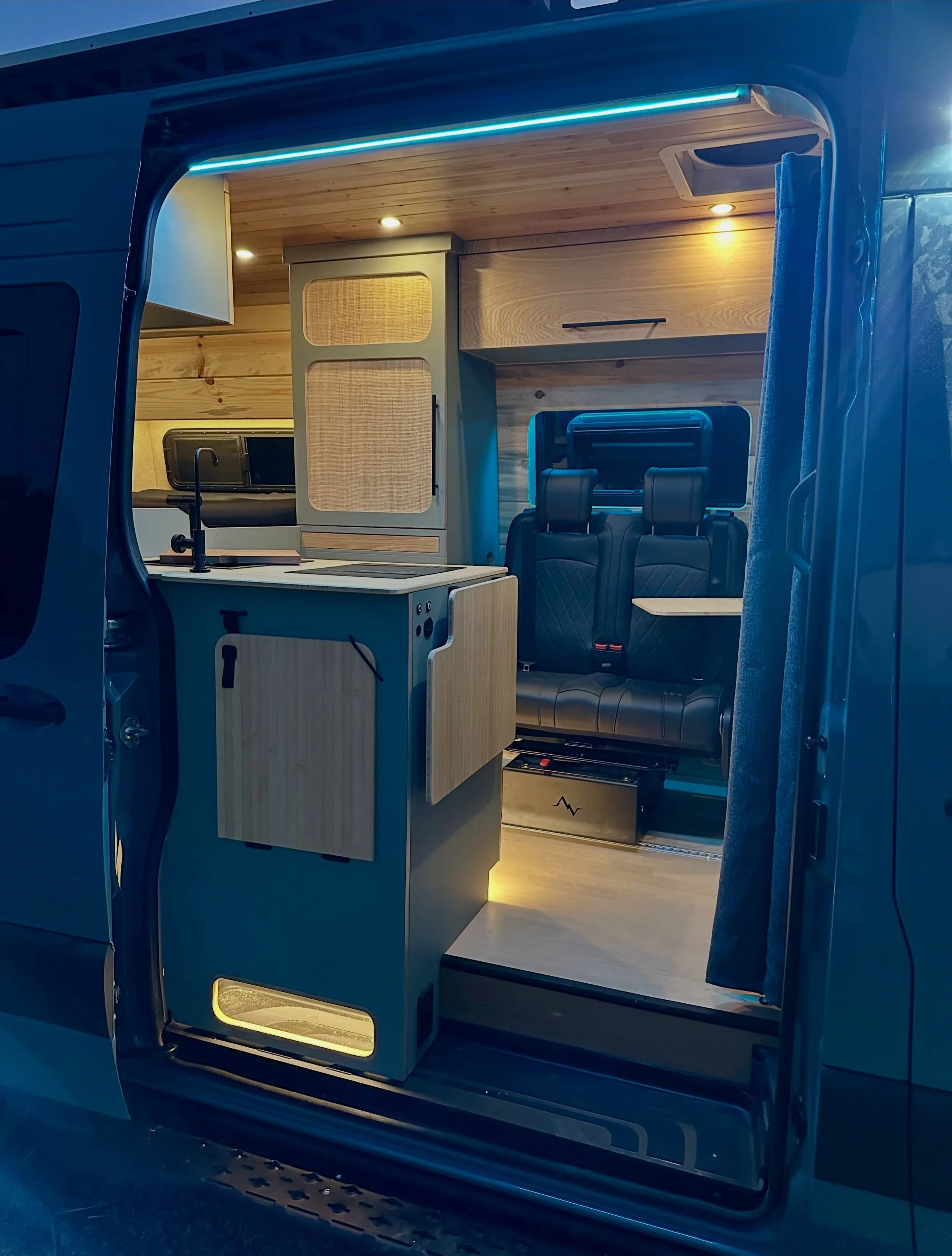 Come check out this van this weekend @adventurevanxpo in Tahoe. We&rsquo;ll be hanging all weekend, come say hi! 🤙