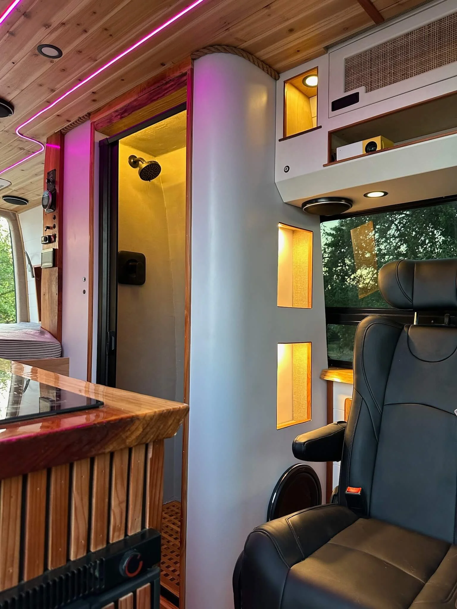 yolo-camper-vans-theos-van-15.jpeg