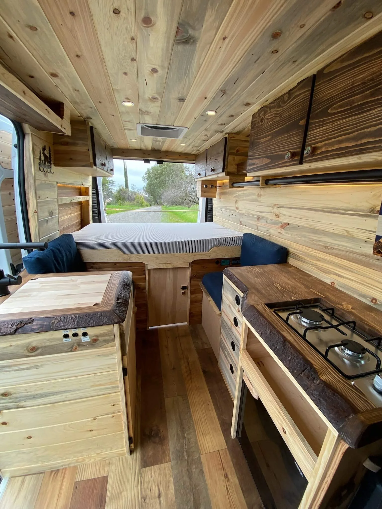 yolo-camper-vans-int-van-cozy-cabin.JPG