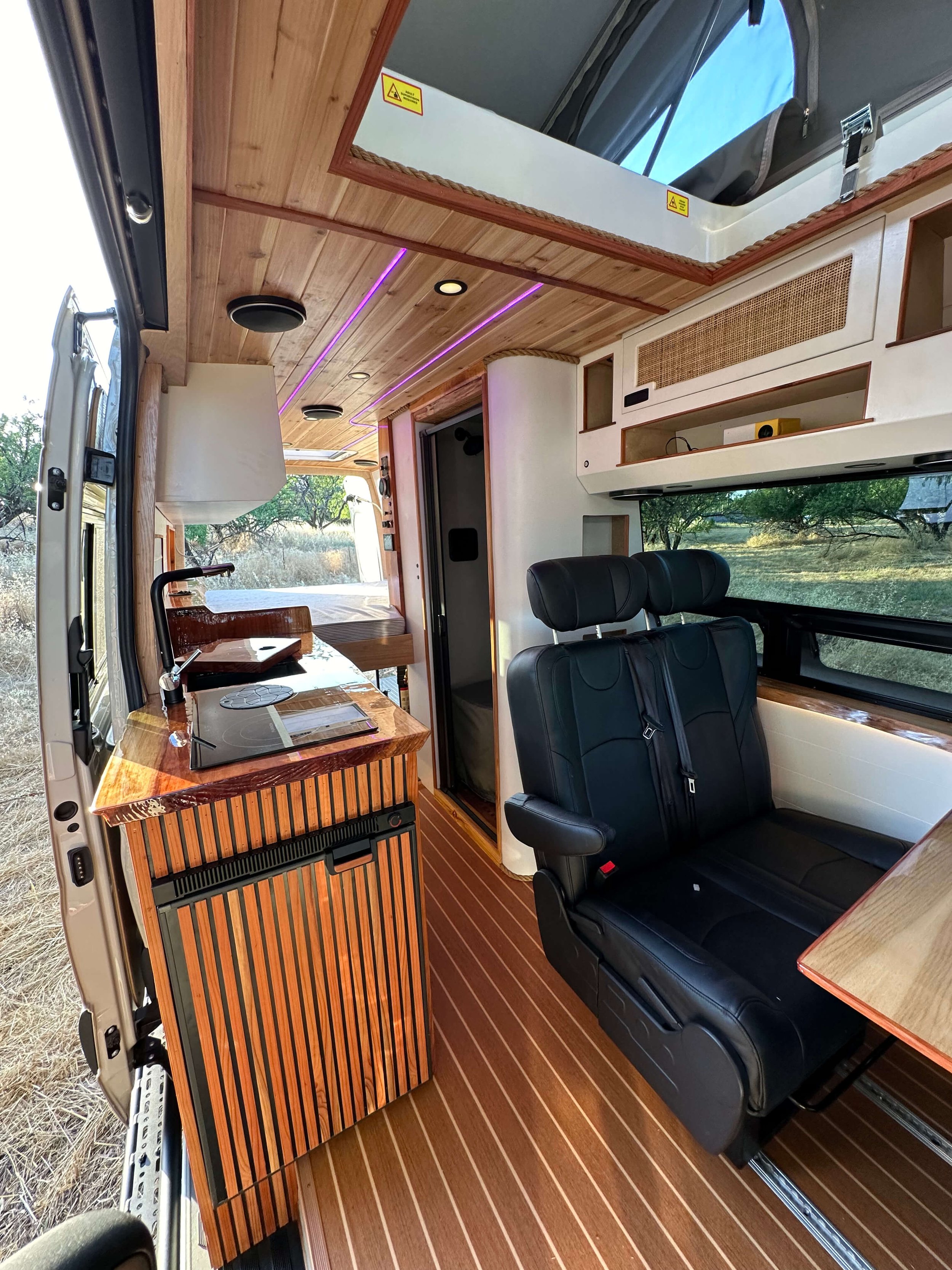 ycv_yolo-camper-vans_mercedes_sprinter_custom_yacht-on-wheels_05.jpg
